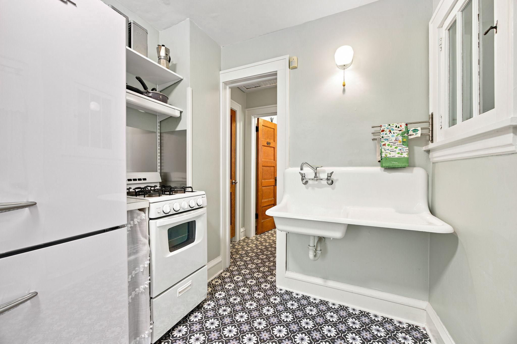 4634 Bloomington Avenue Property Photo 10