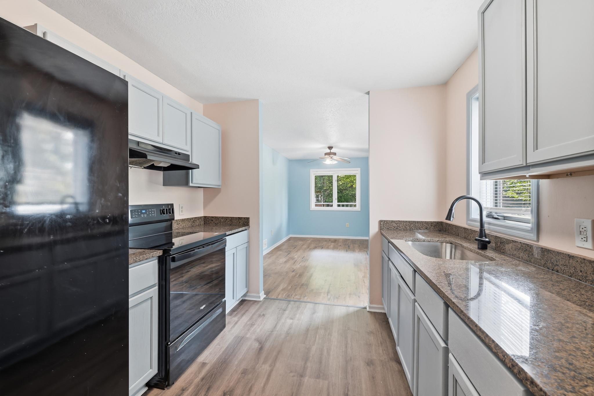2613 Emerson Avenue N Property Photo 4