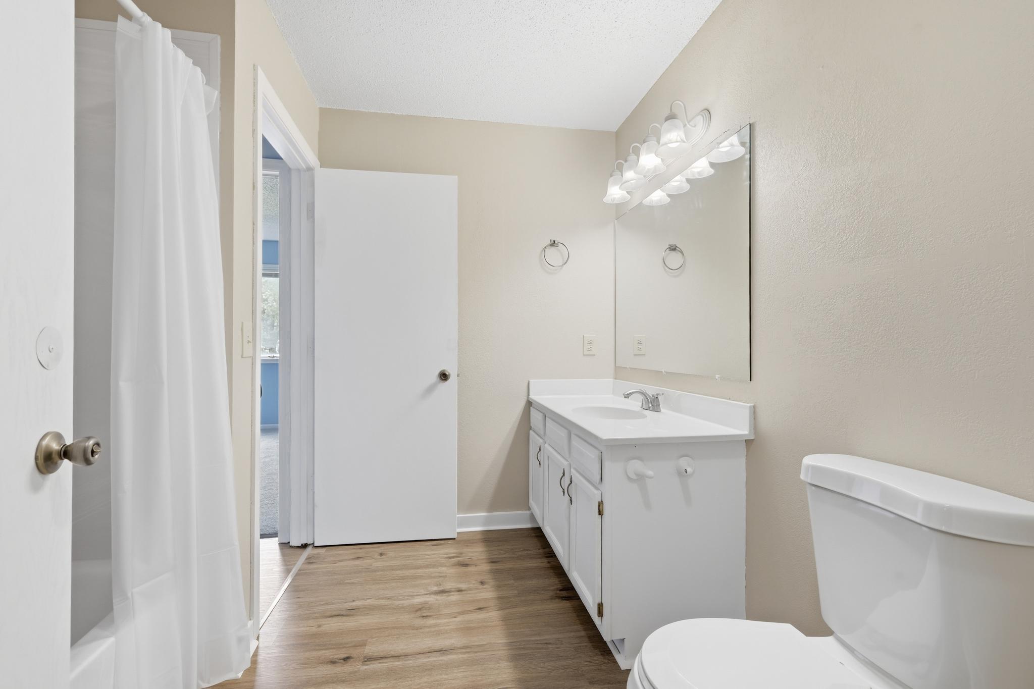 2613 Emerson Avenue N Property Photo 10
