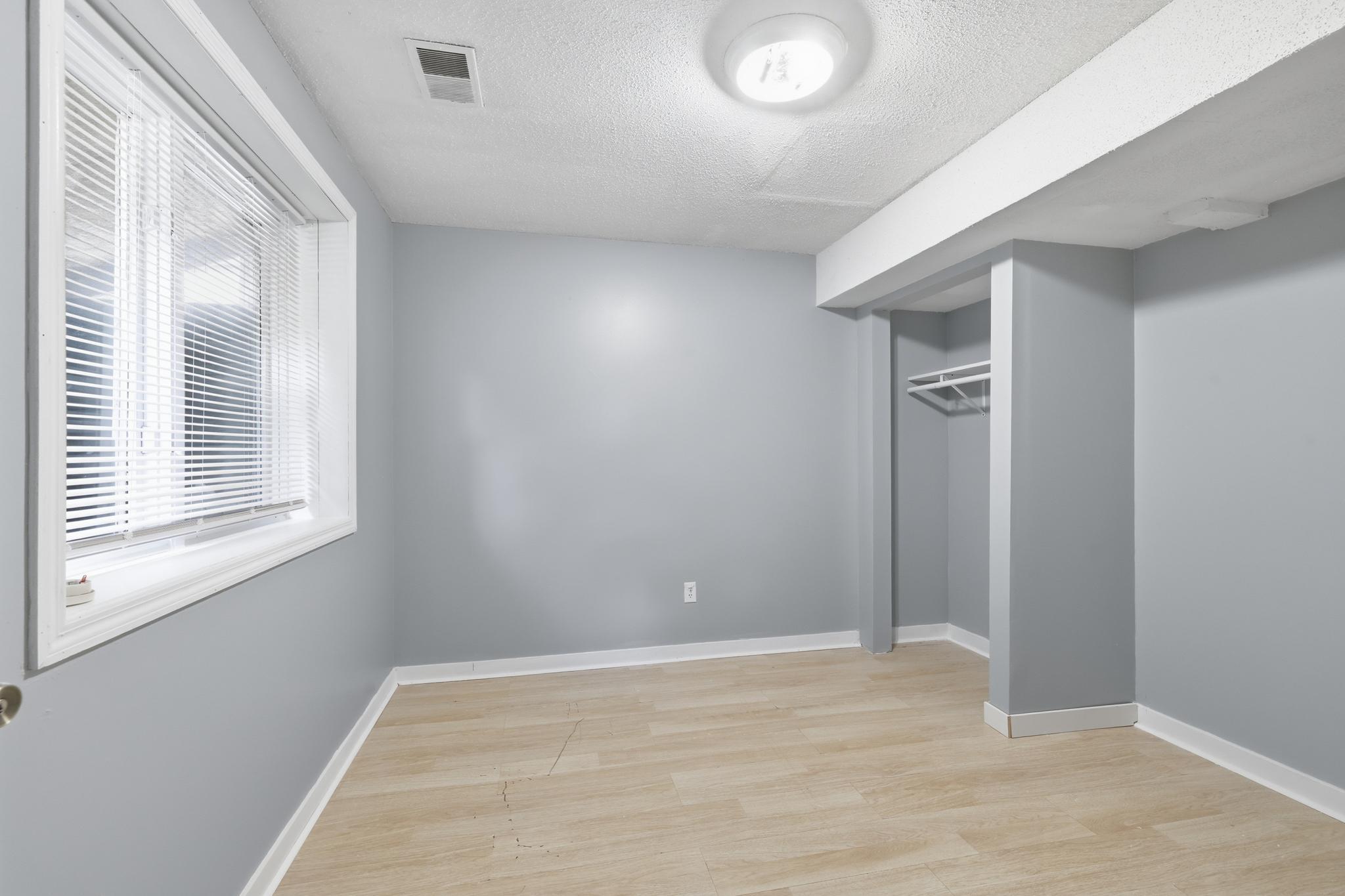 2613 Emerson Avenue N Property Photo 15