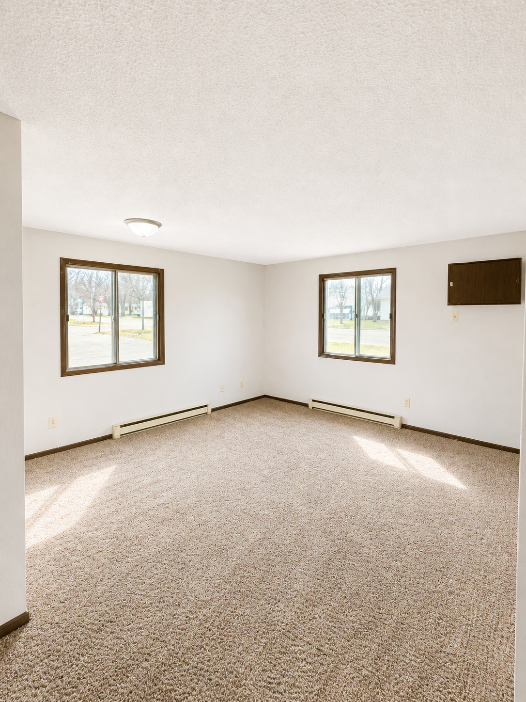 700 Oak Street 4 Property Photo 1