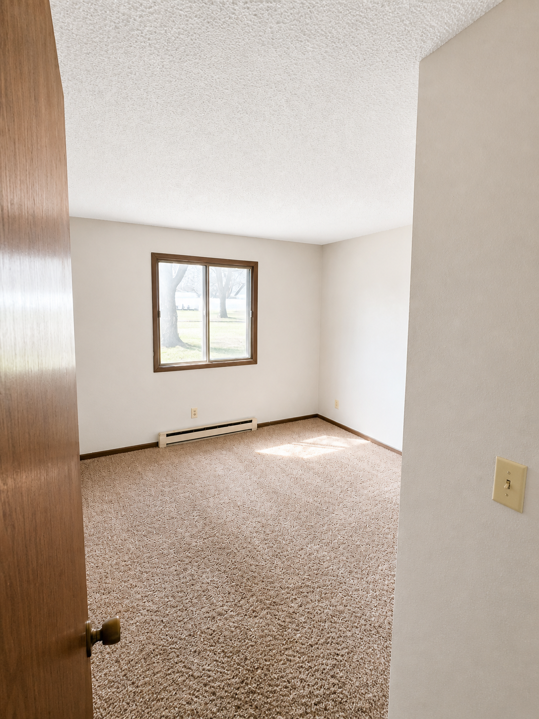 700 Oak Street 4 Property Photo 6