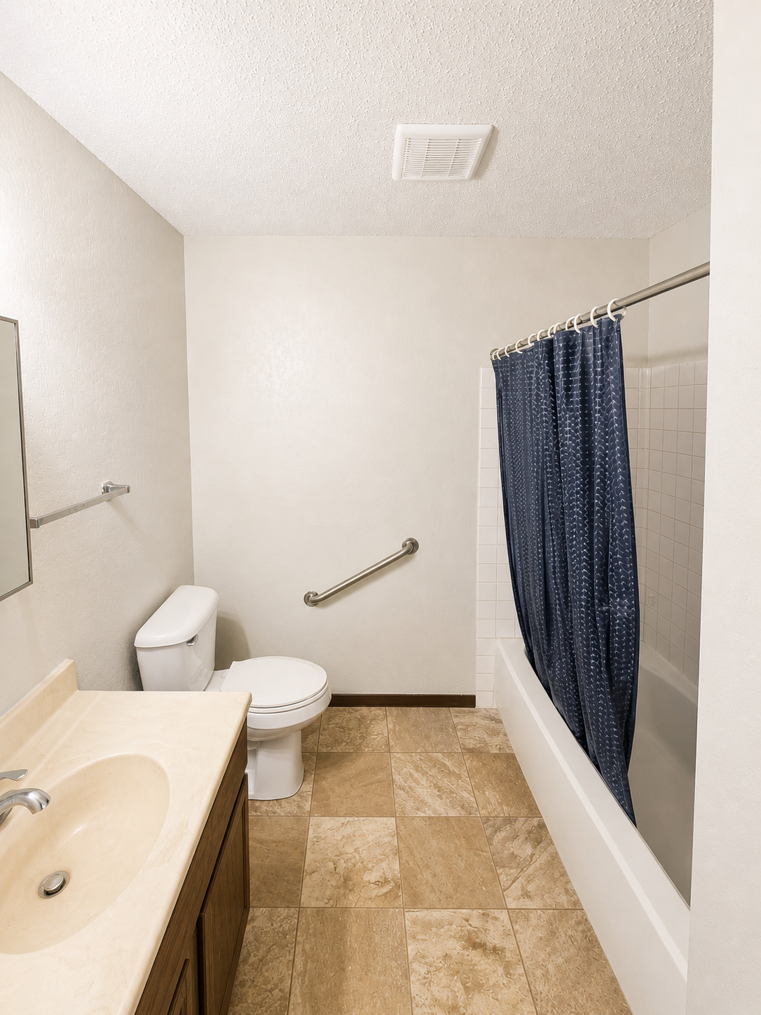 700 Oak Street 4 Property Photo 8