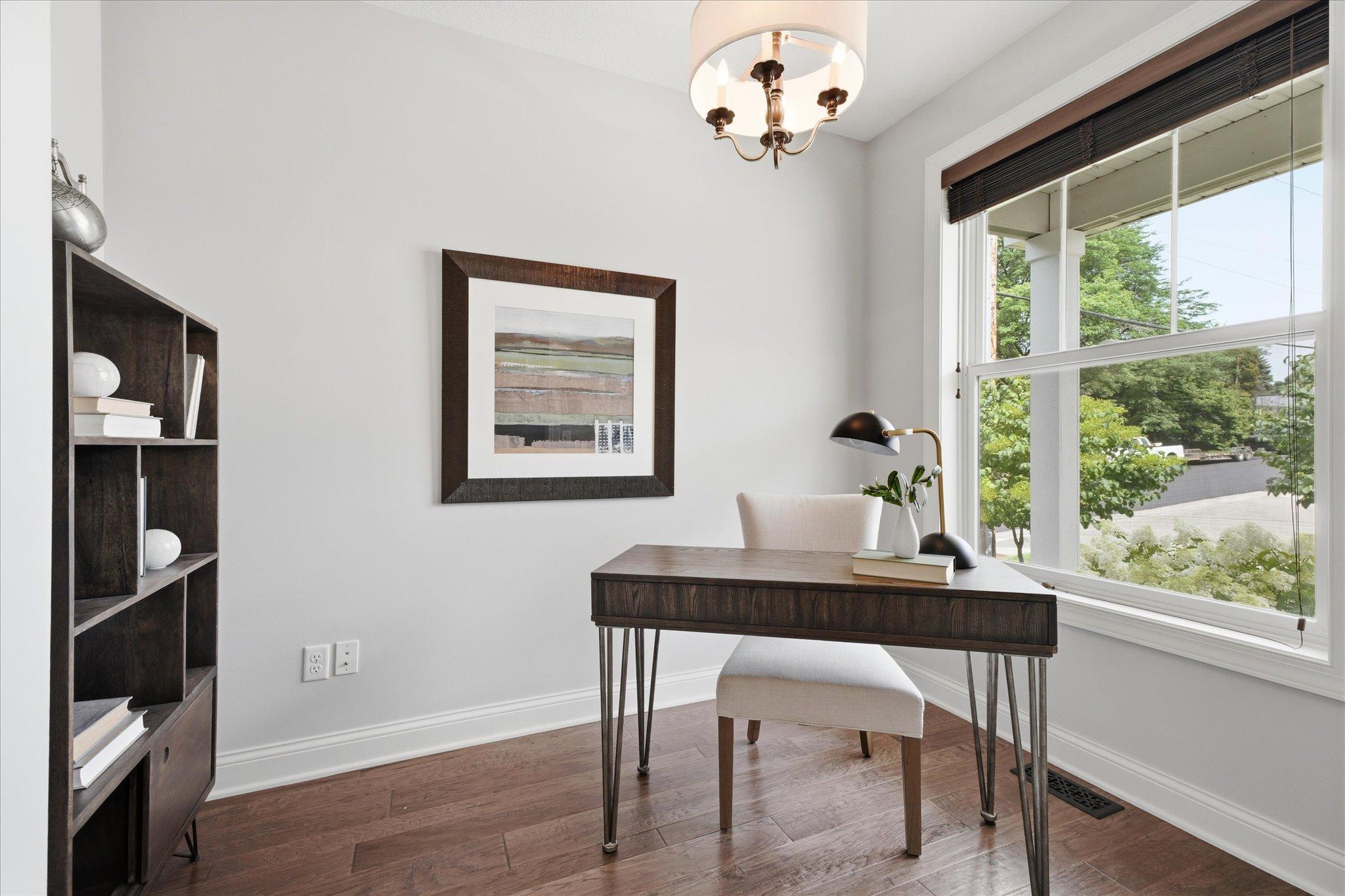 7495 Laurel Point Property Photo 6