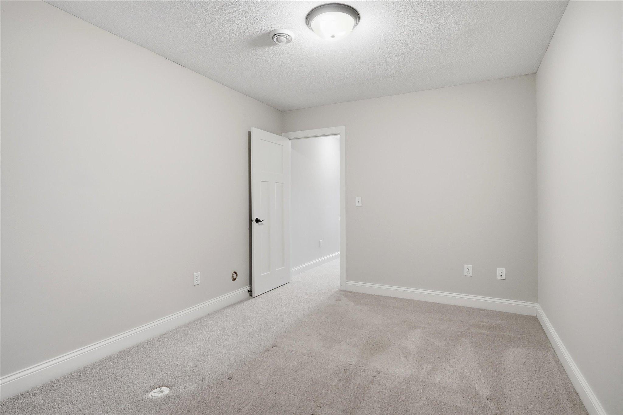 7495 Laurel Point Property Photo 52