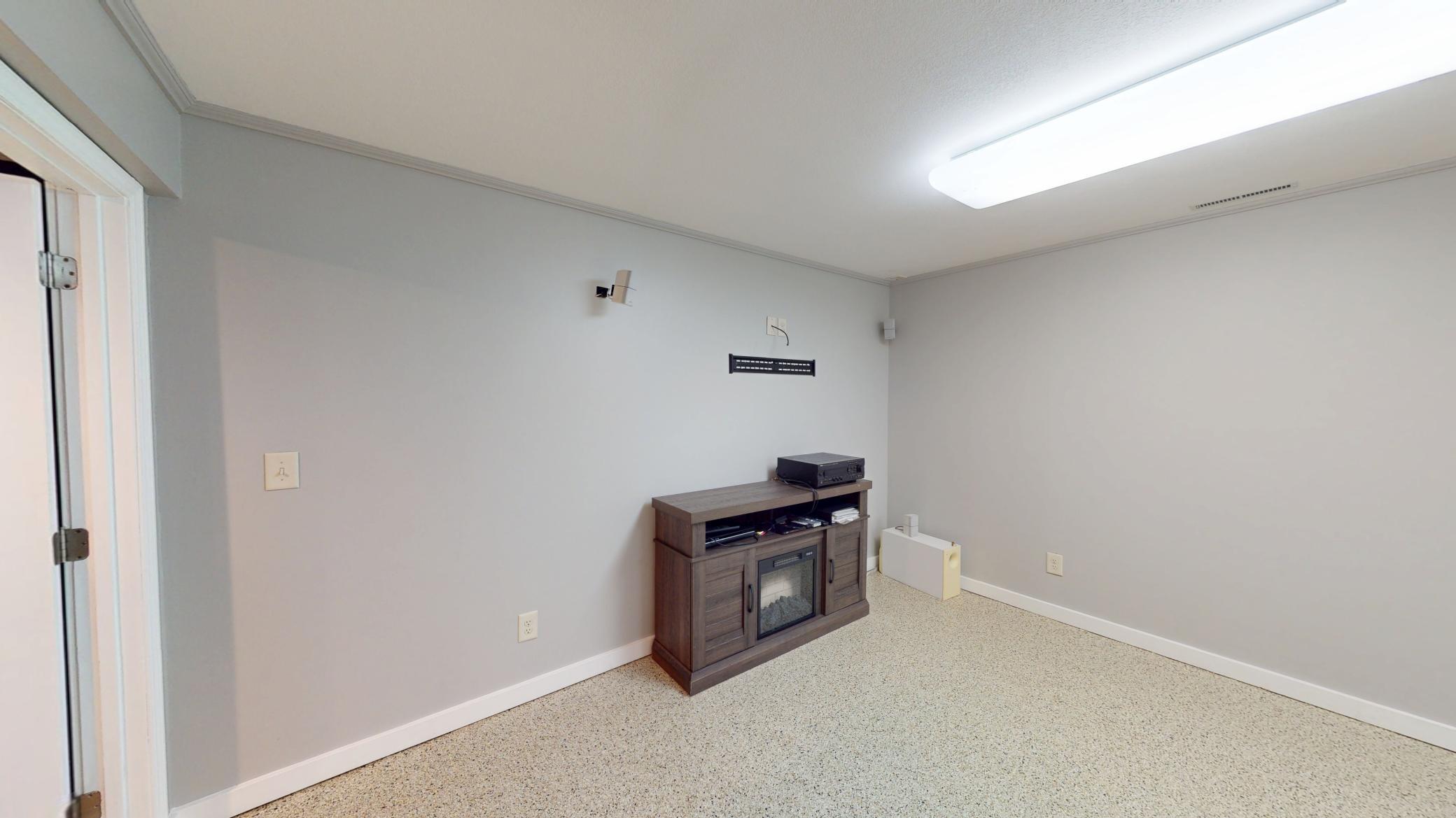 2017 Highland Avenue Property Photo 23