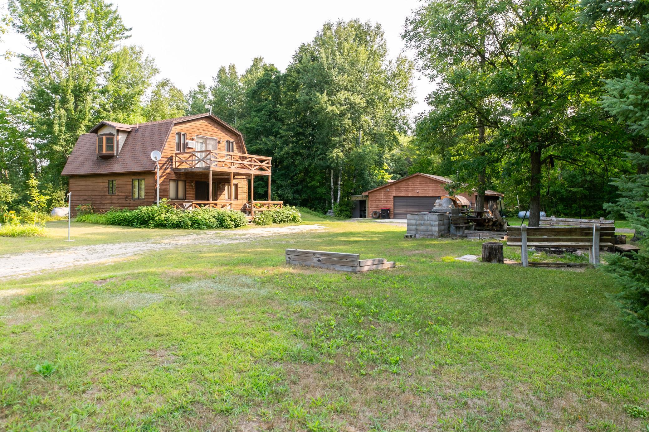 4576 Cedar Lane Ne Property Photo 2