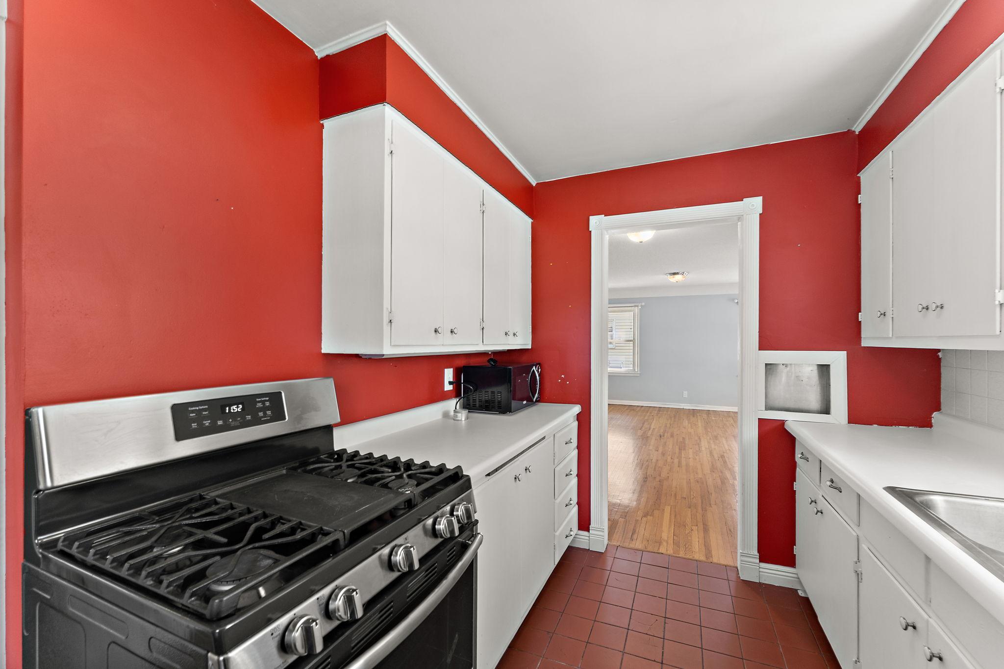 1929 Jerrold Avenue Property Photo 9