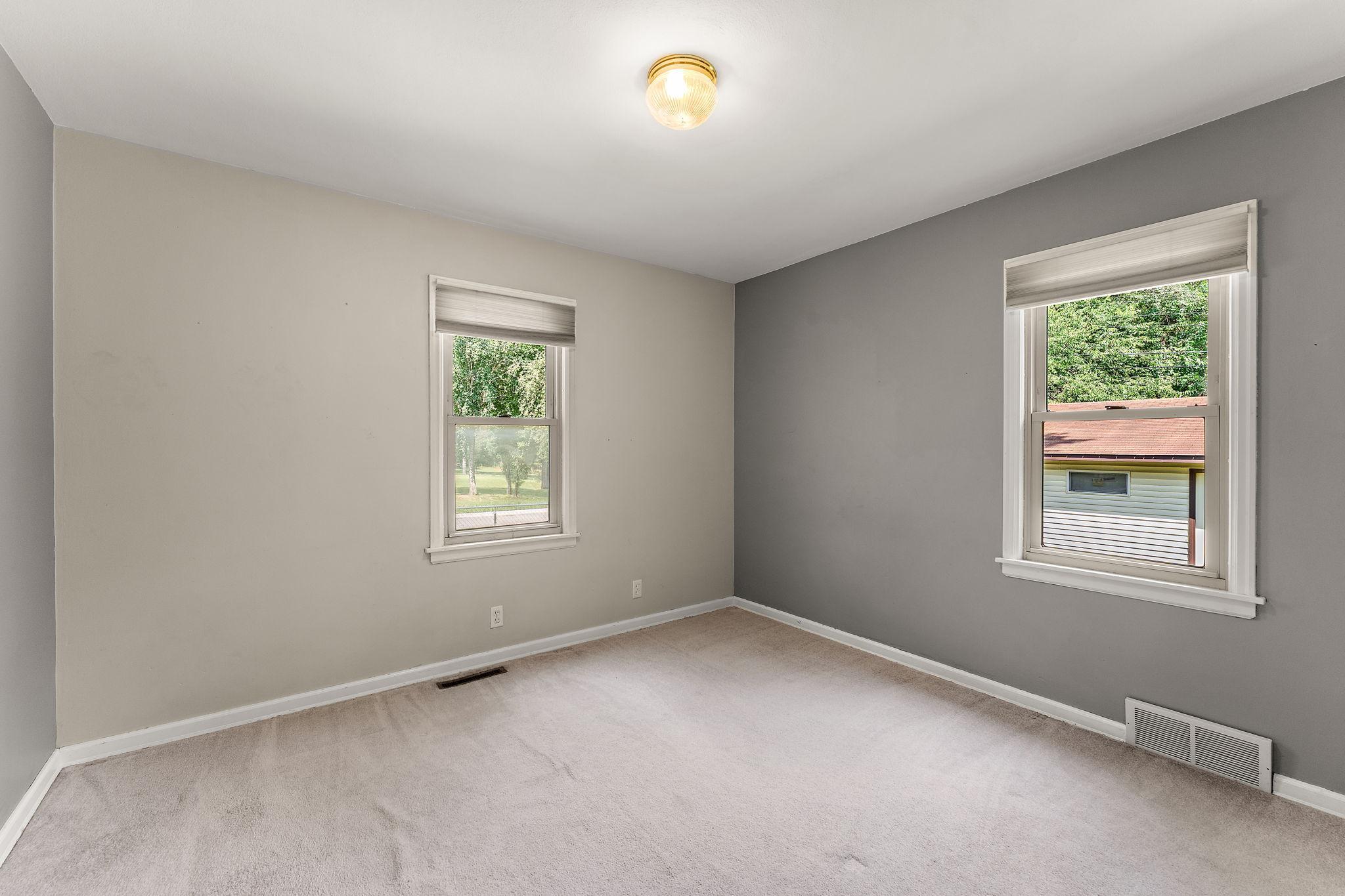 1929 Jerrold Avenue Property Photo 13