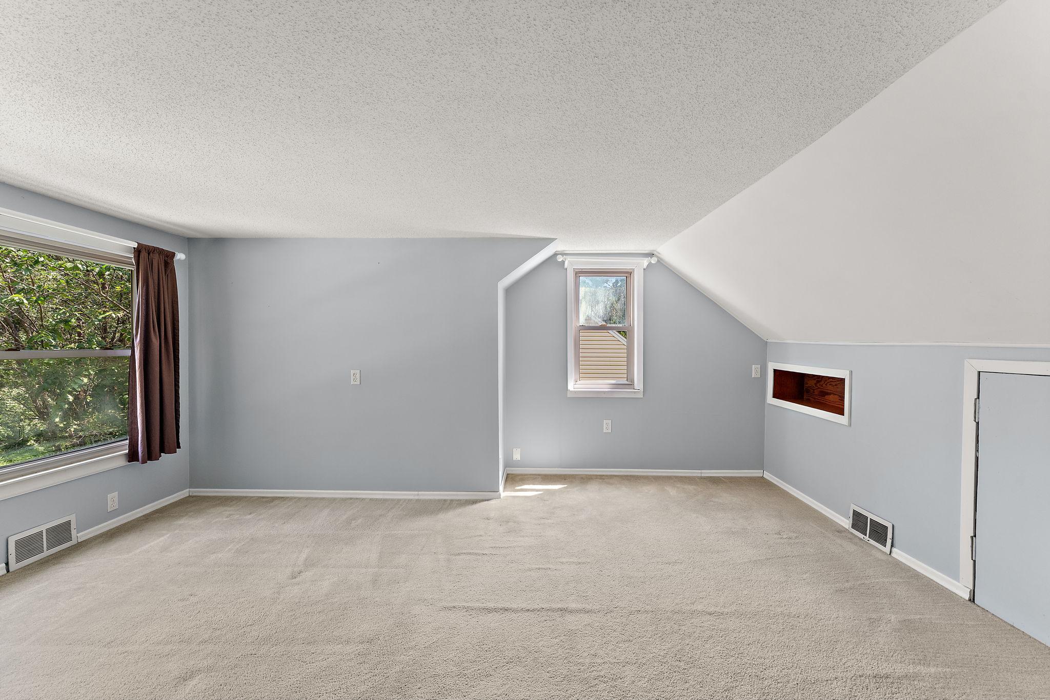 1929 Jerrold Avenue Property Photo 18