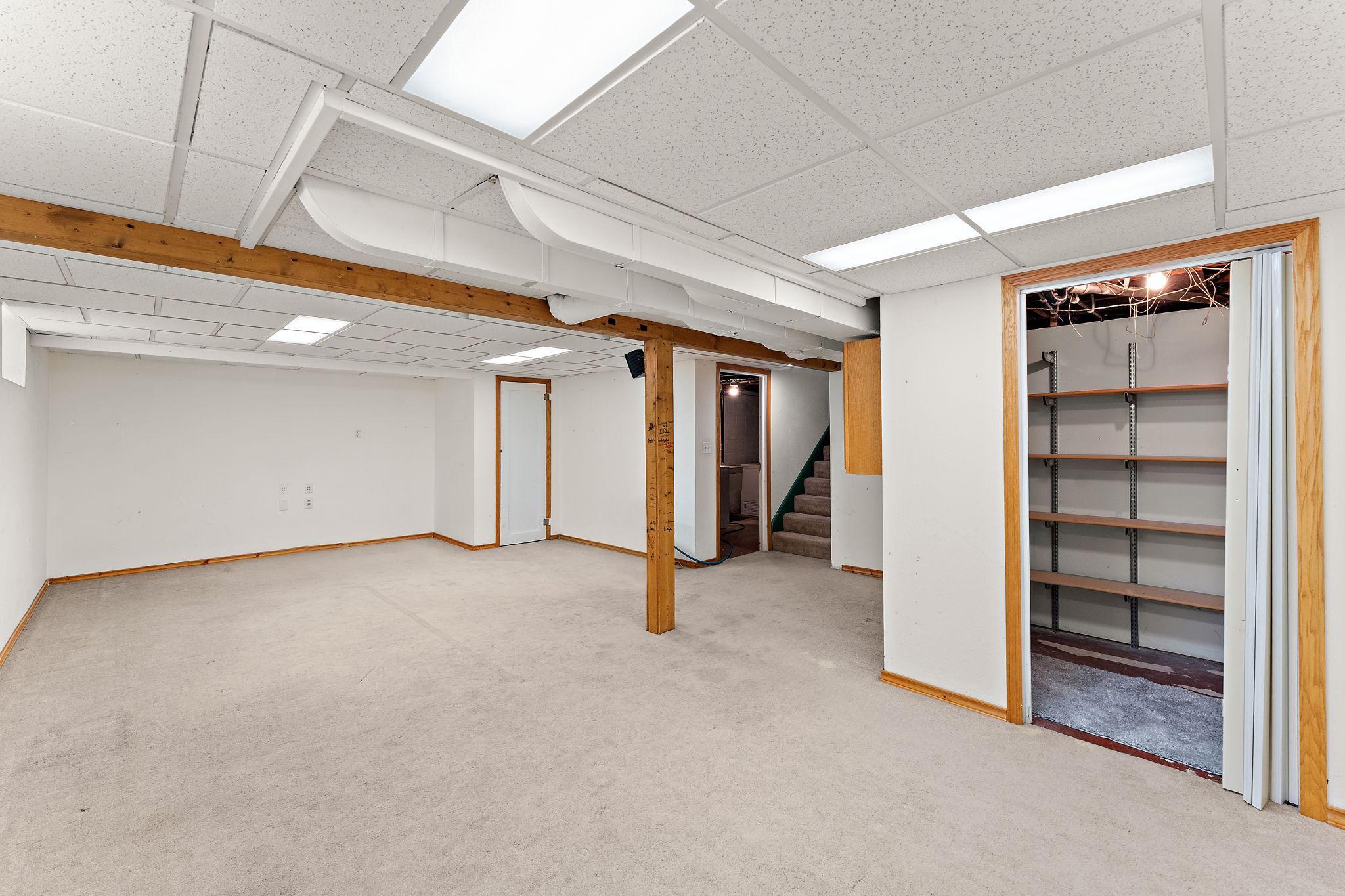 1929 Jerrold Avenue Property Photo 22