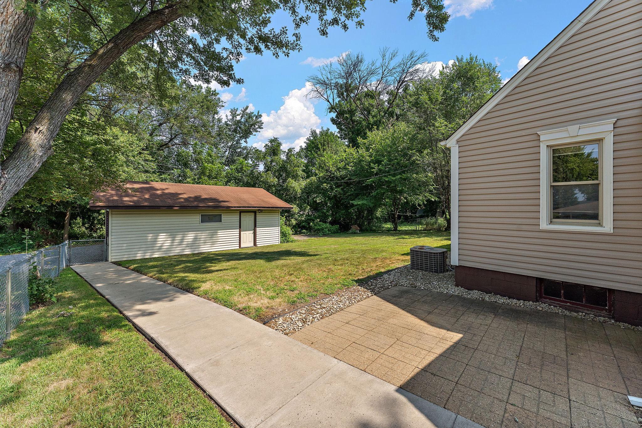 1929 Jerrold Avenue Property Photo 32