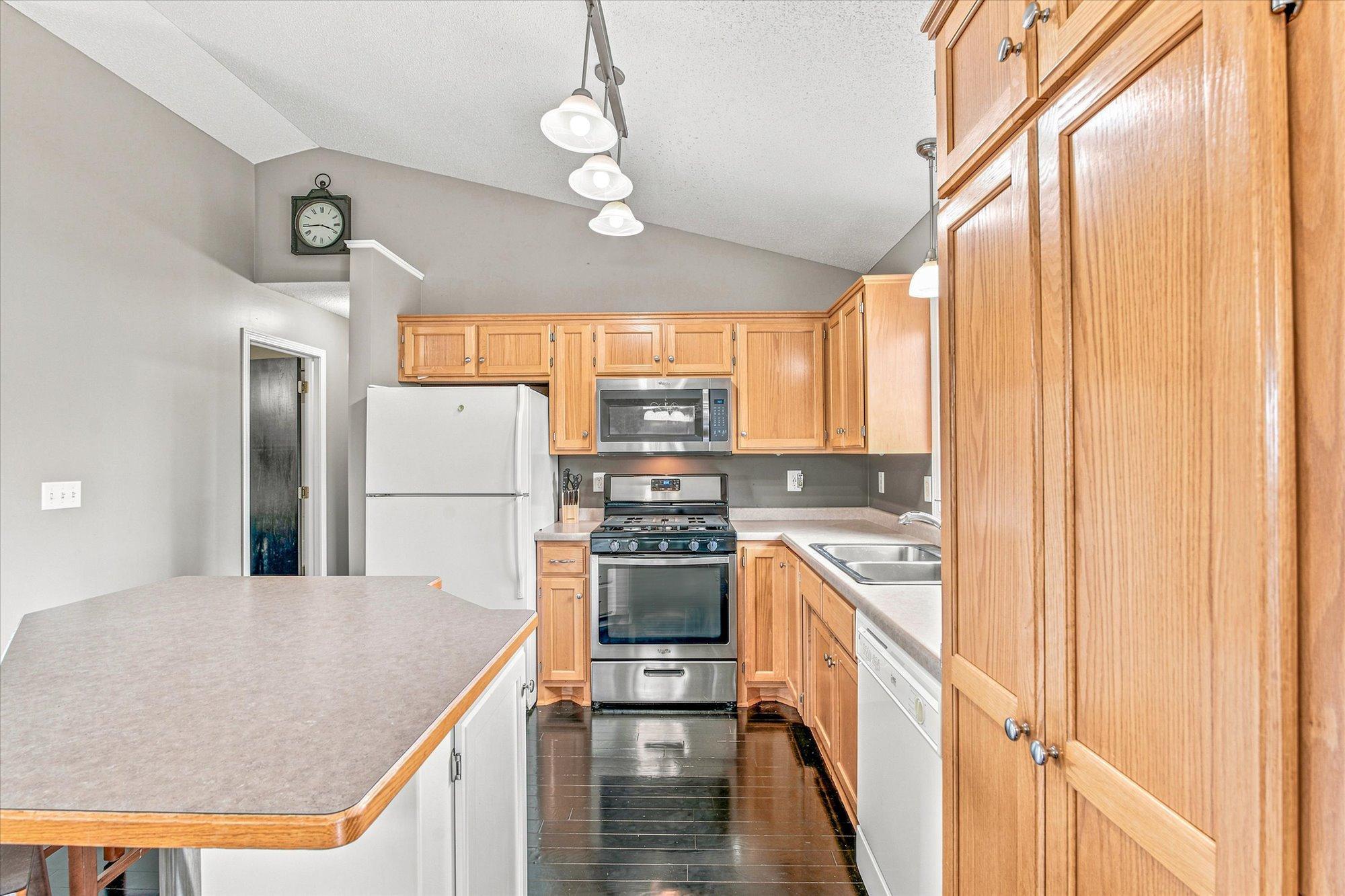 1655 10th Avenue Se Property Photo 11