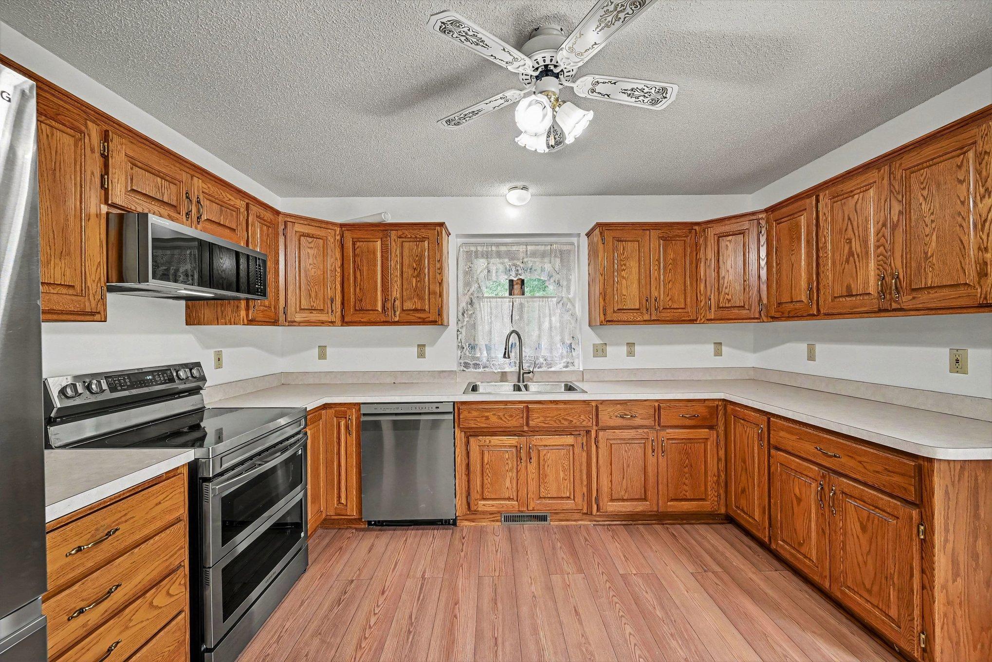 2522 S Windsor Lane Property Photo 13
