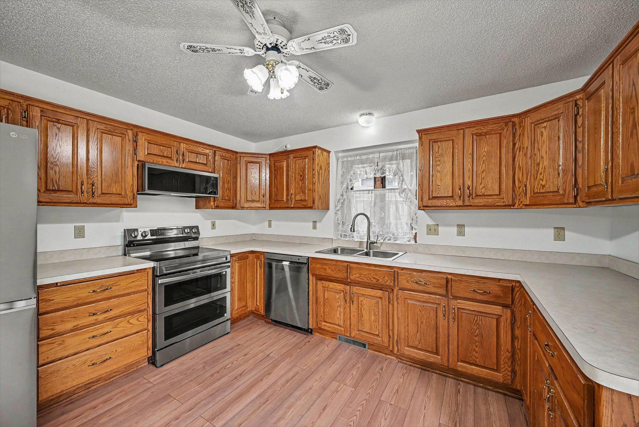 2522 S Windsor Lane Property Photo 16