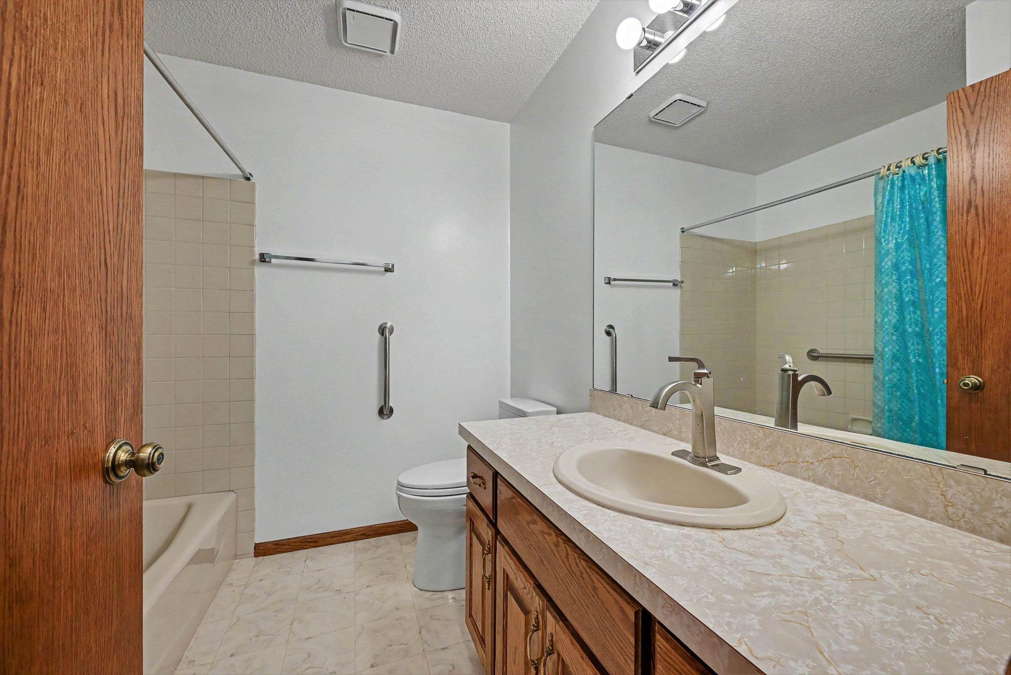 2522 S Windsor Lane Property Photo 22