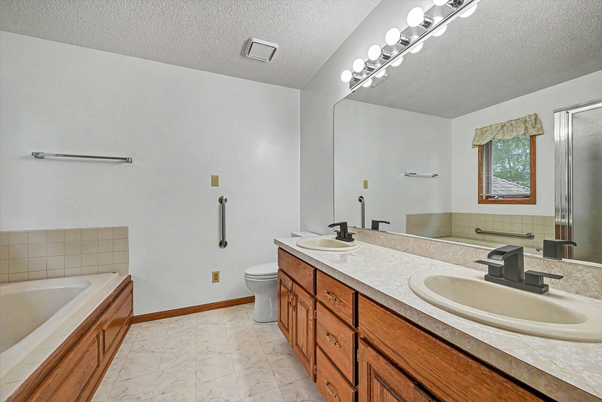 2522 S Windsor Lane Property Photo 25