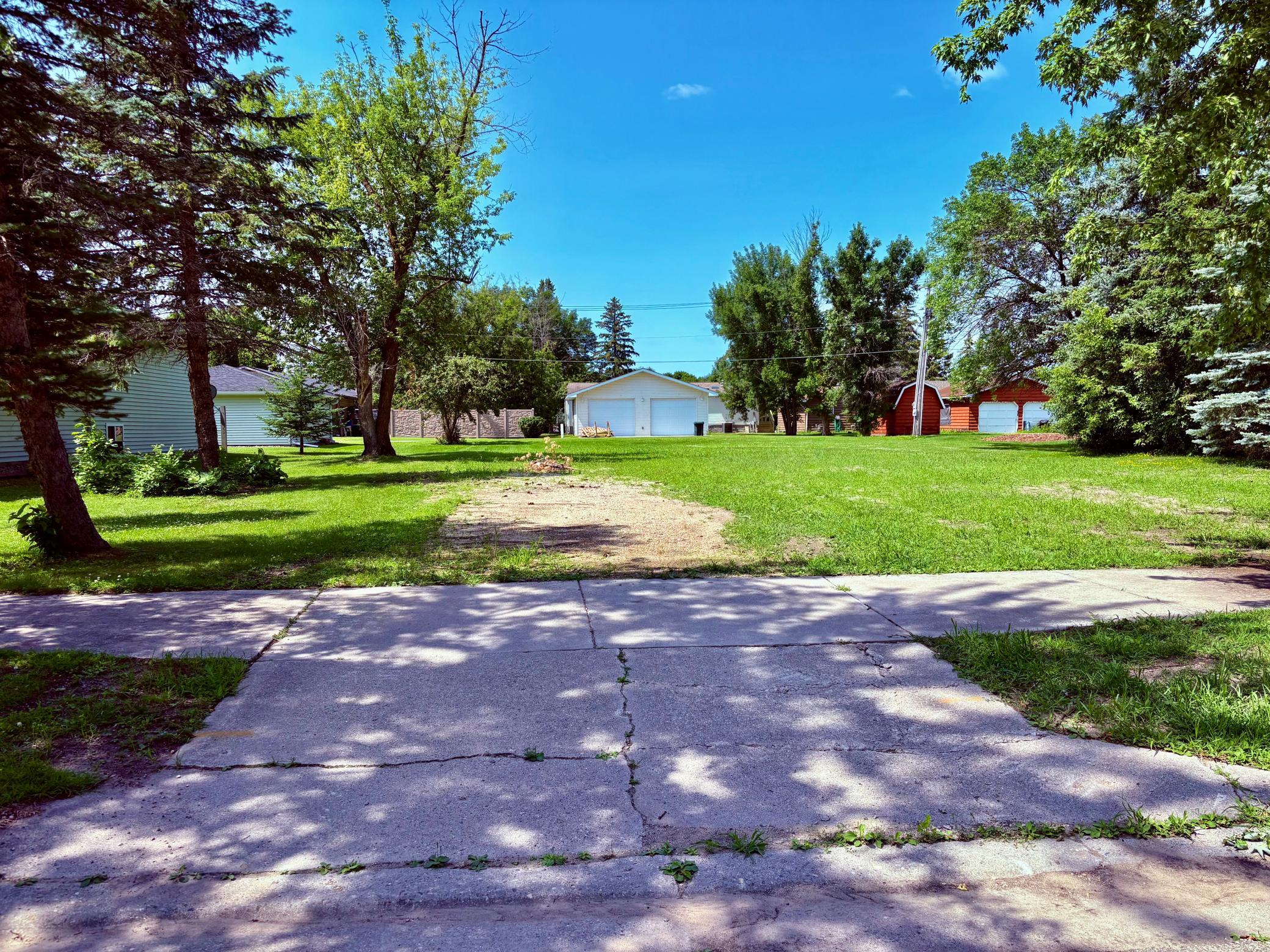 515 Main Avenue S