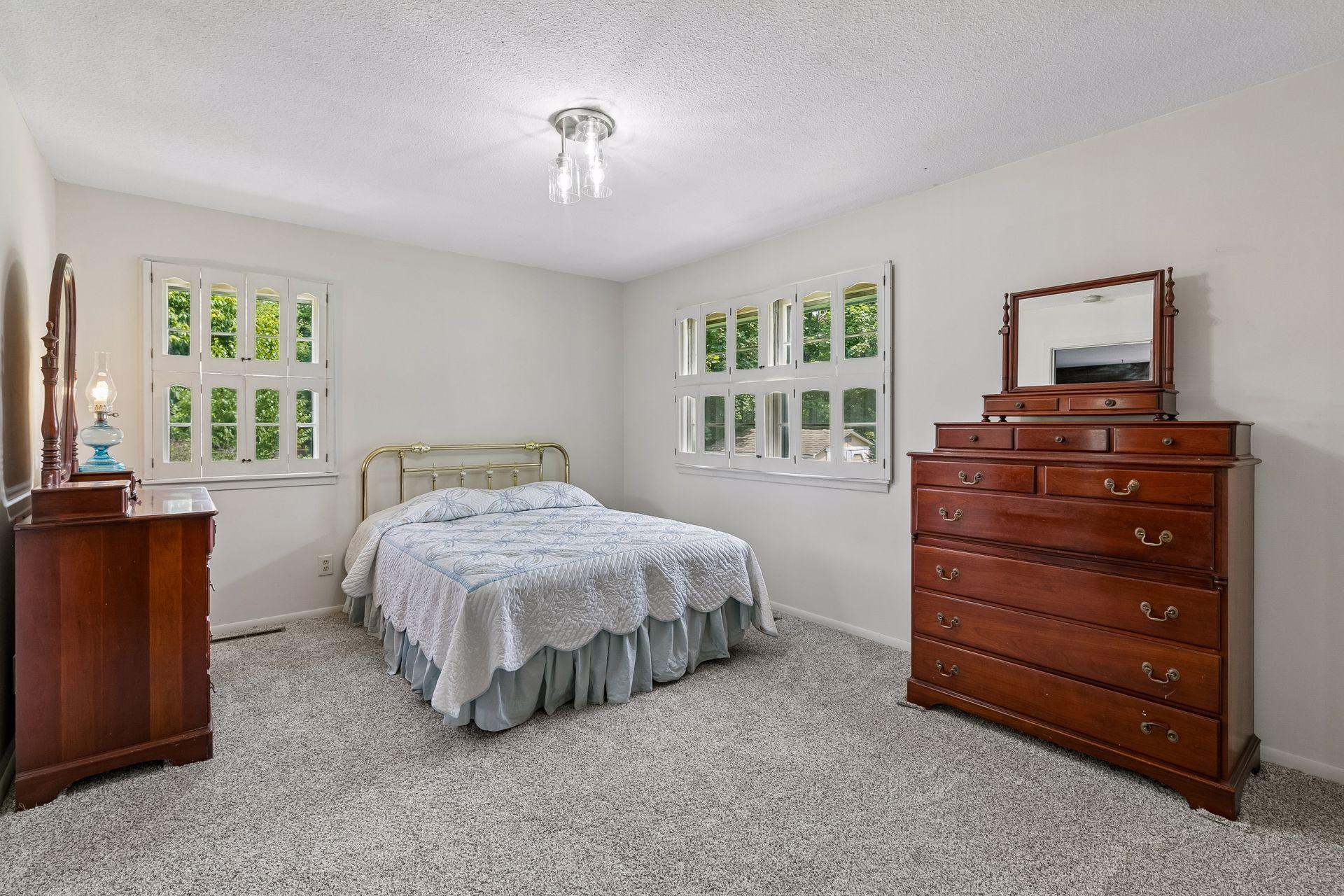501 Sumner Street E Property Photo 29