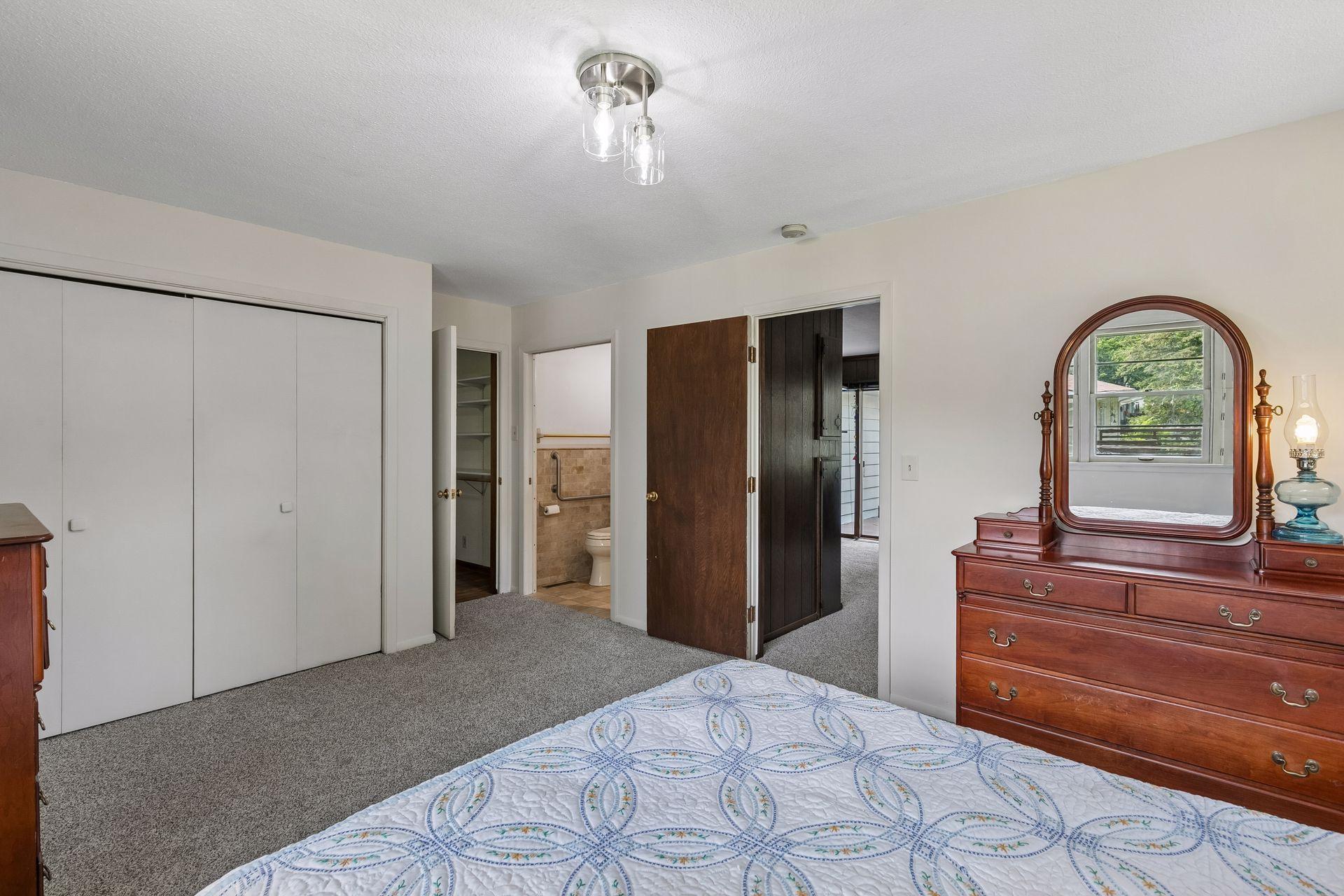 501 Sumner Street E Property Photo 30