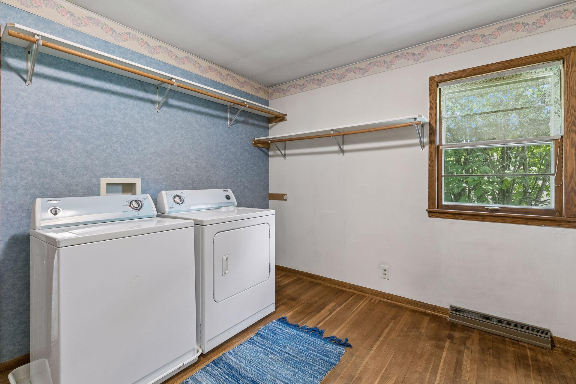 501 Sumner Street E Property Photo 33