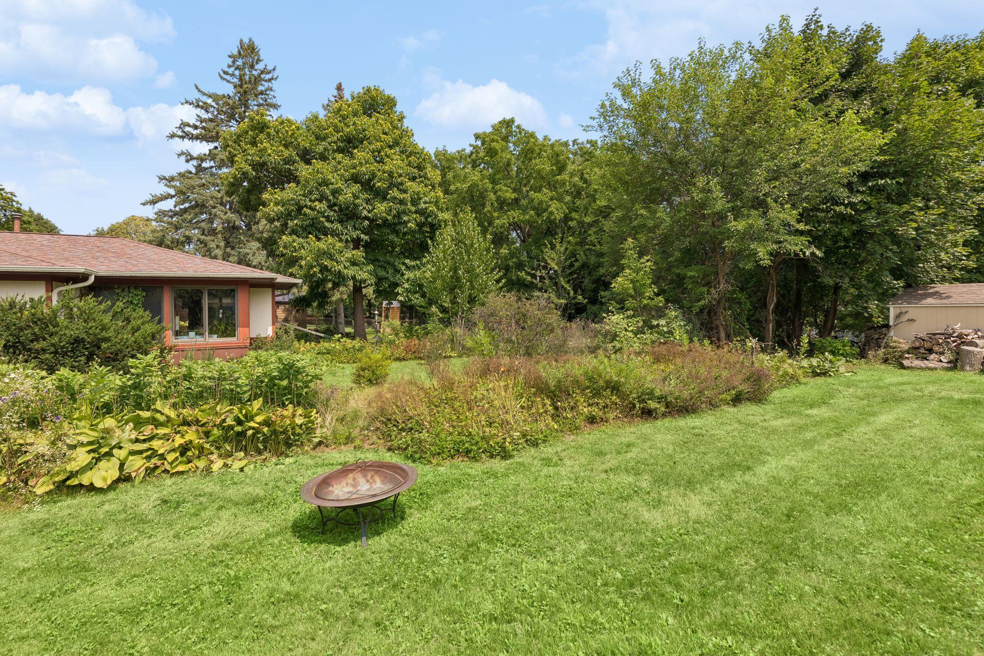 501 Sumner Street E Property Photo 43