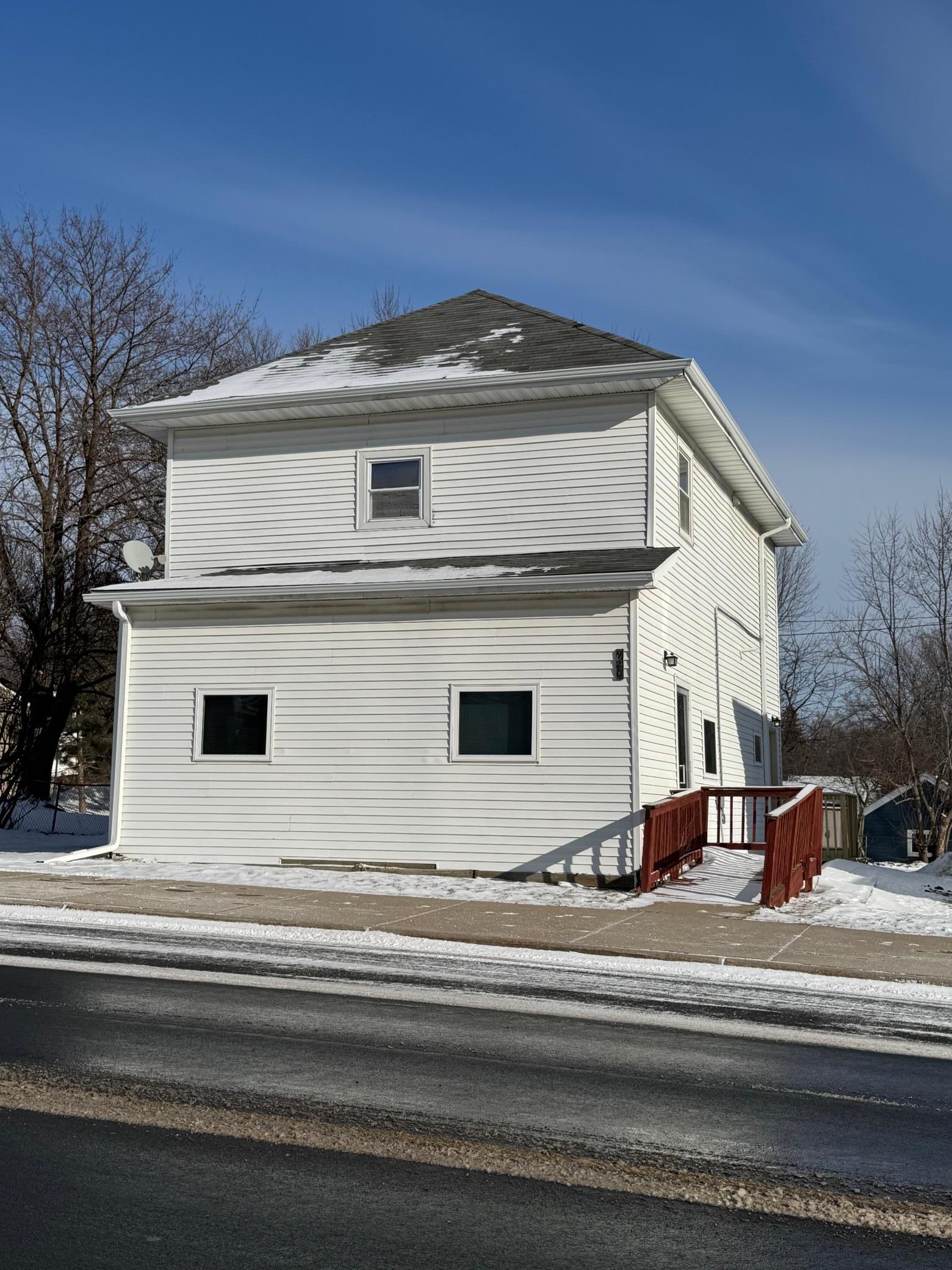 920 Davis Street Property Photo 1