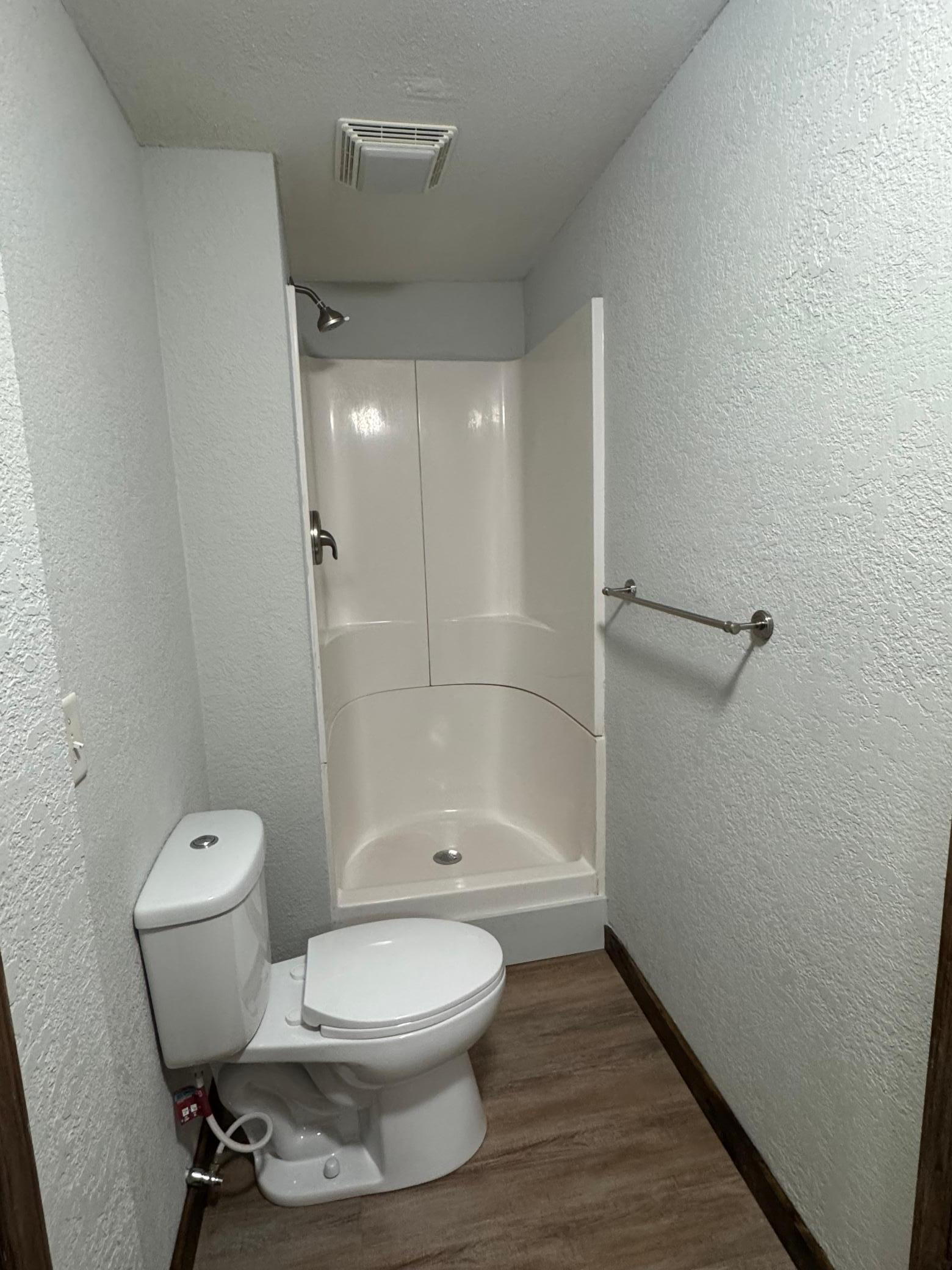 920 Davis Street Property Photo 5