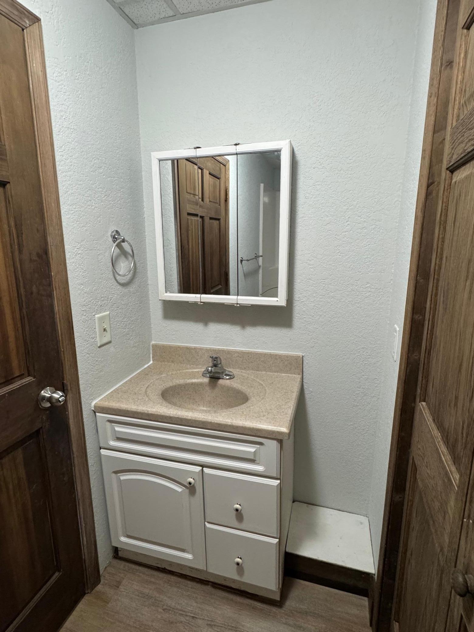 920 Davis Street Property Photo 6
