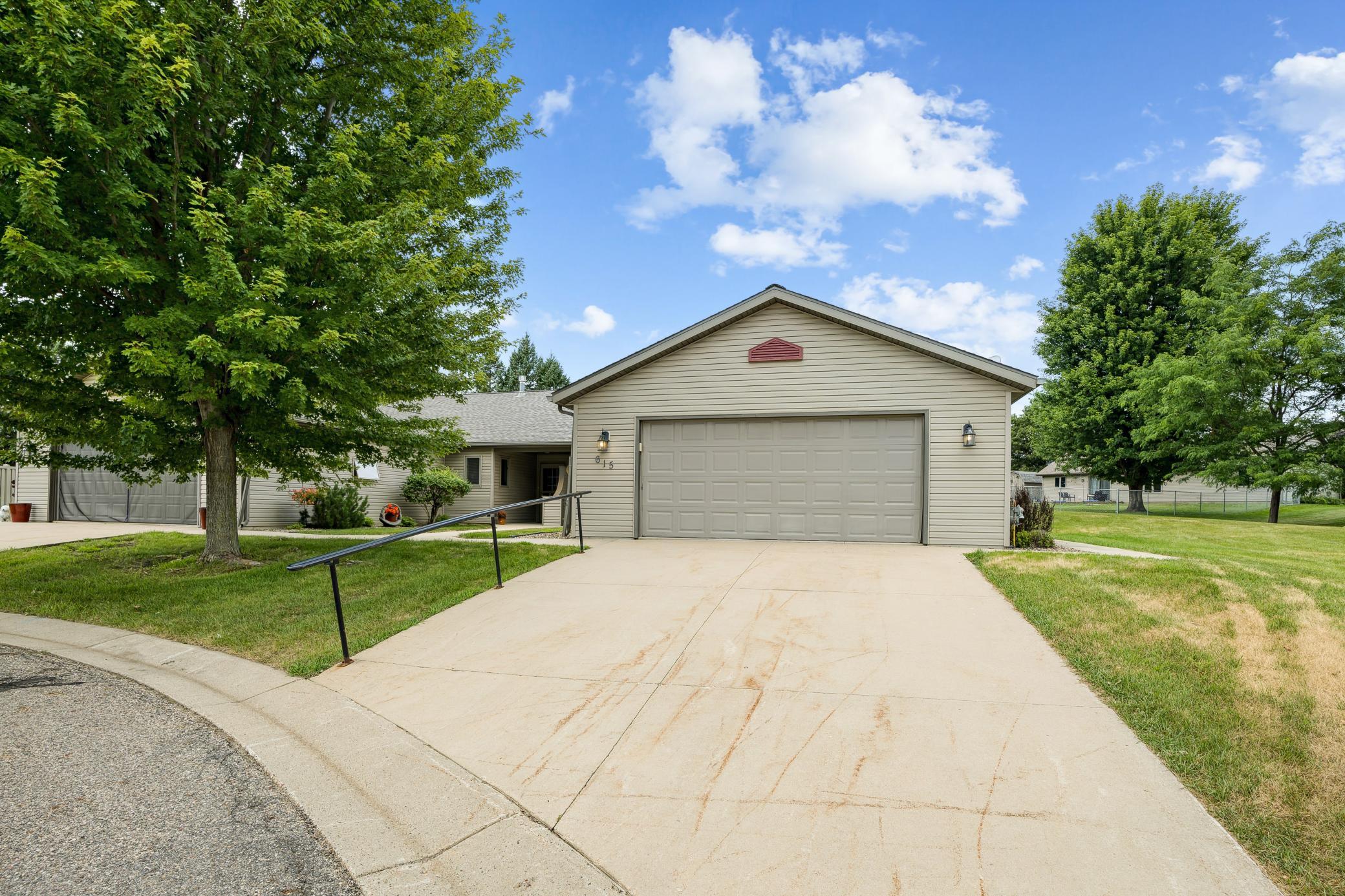 615 Sandy Court Property Photo 2