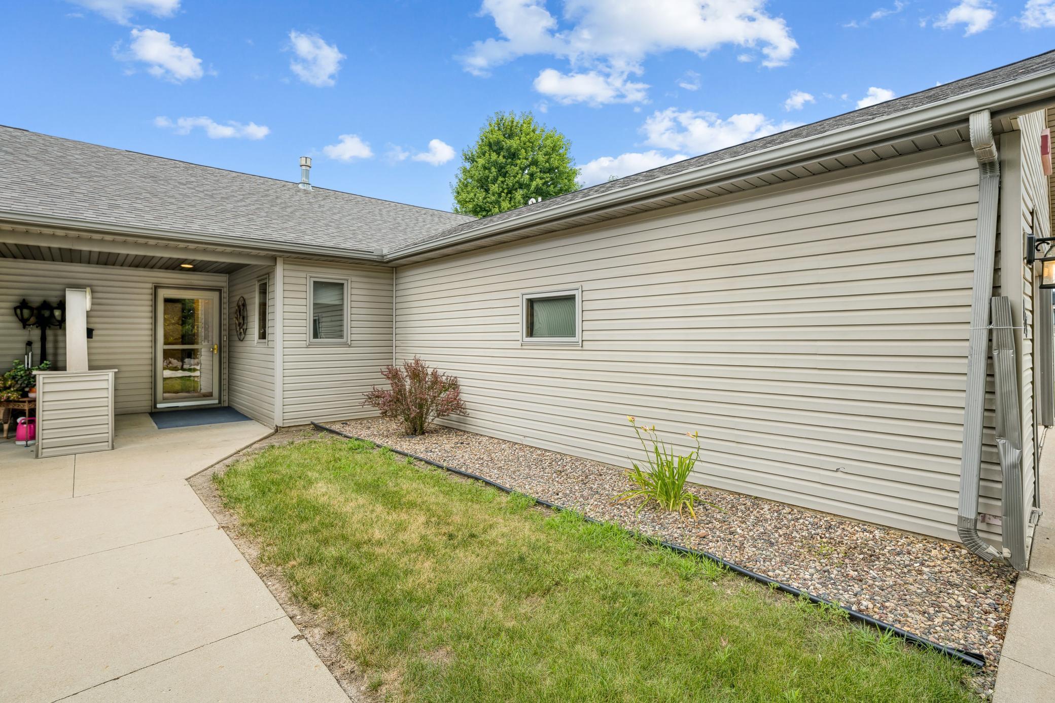 615 Sandy Court Property Photo 4