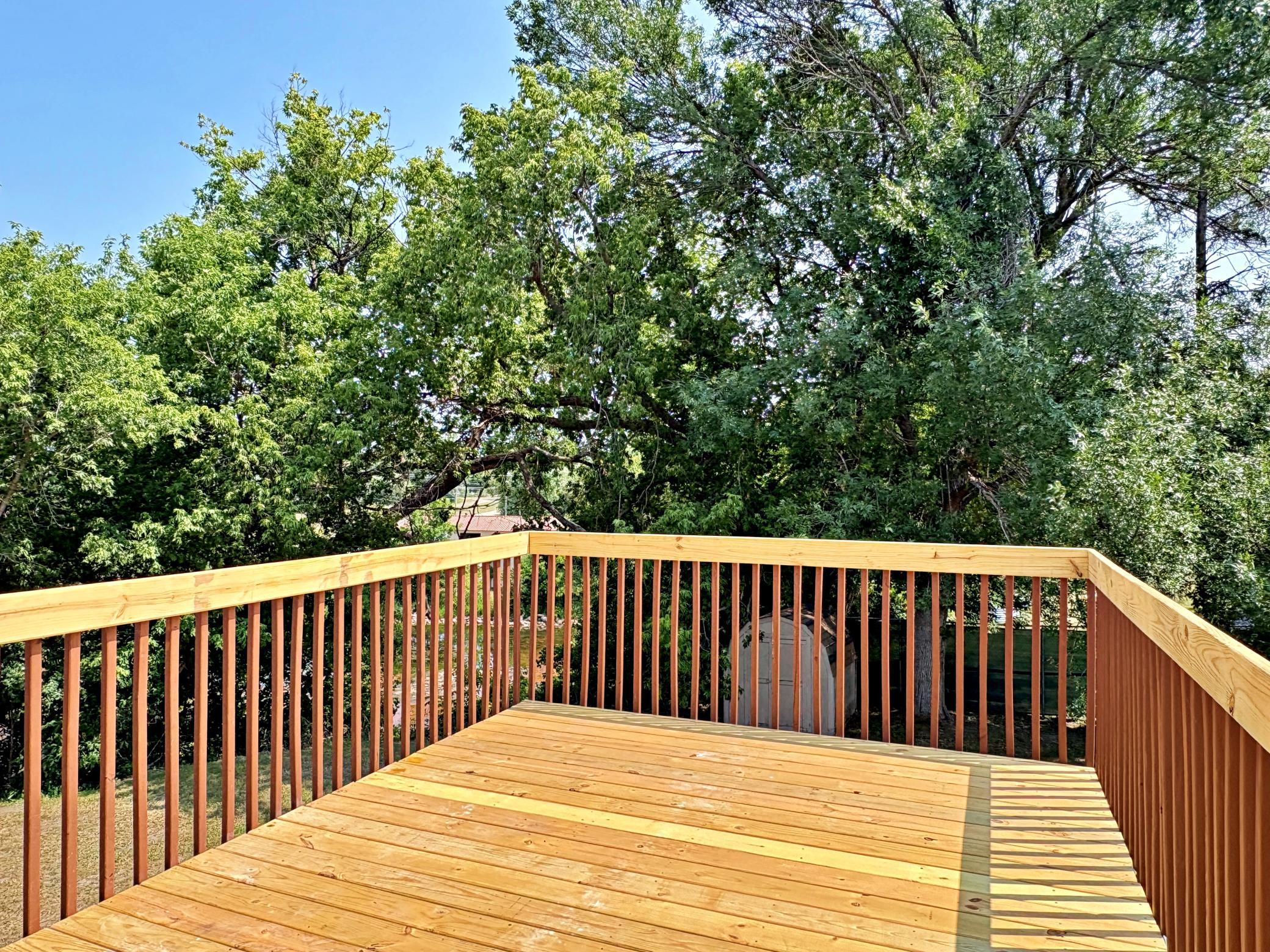 400 Riverside Avenue Property Photo 3