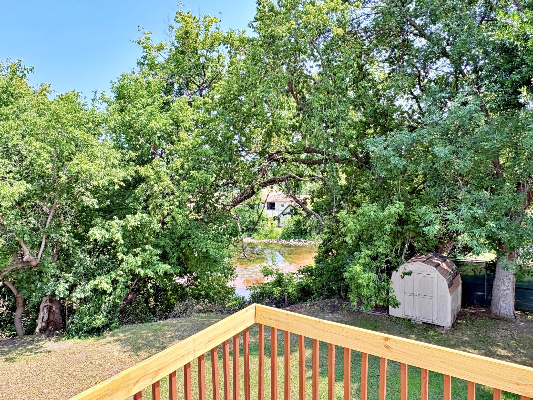 400 Riverside Avenue Property Photo 4