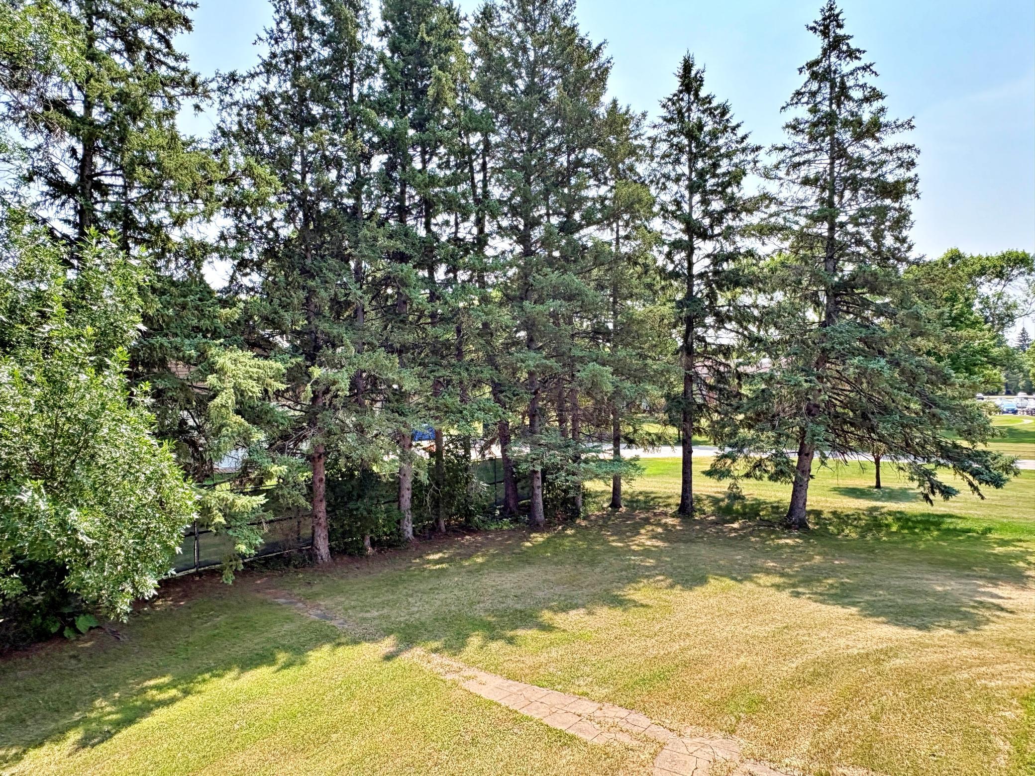 400 Riverside Avenue Property Photo 5
