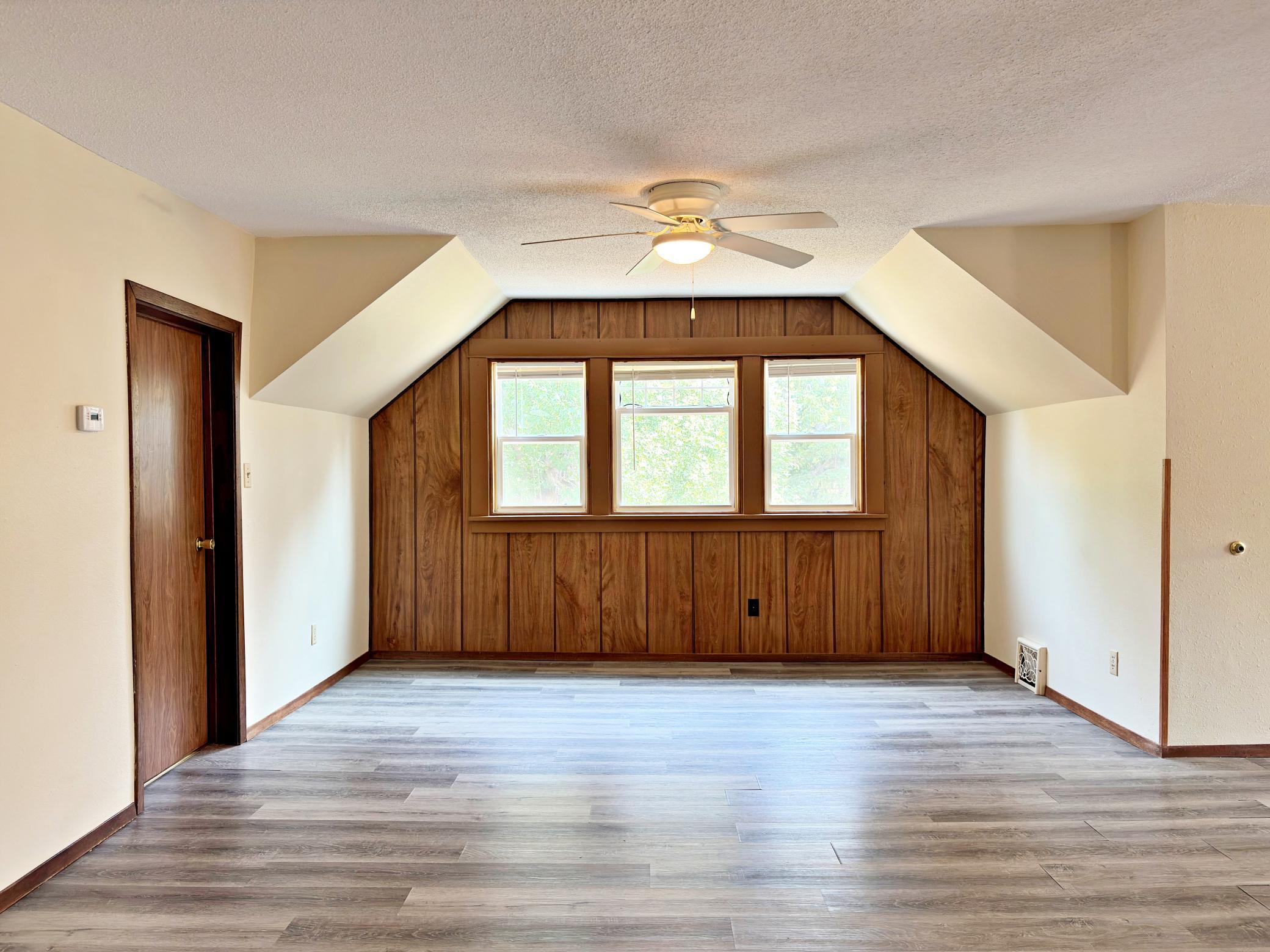400 Riverside Avenue Property Photo 6