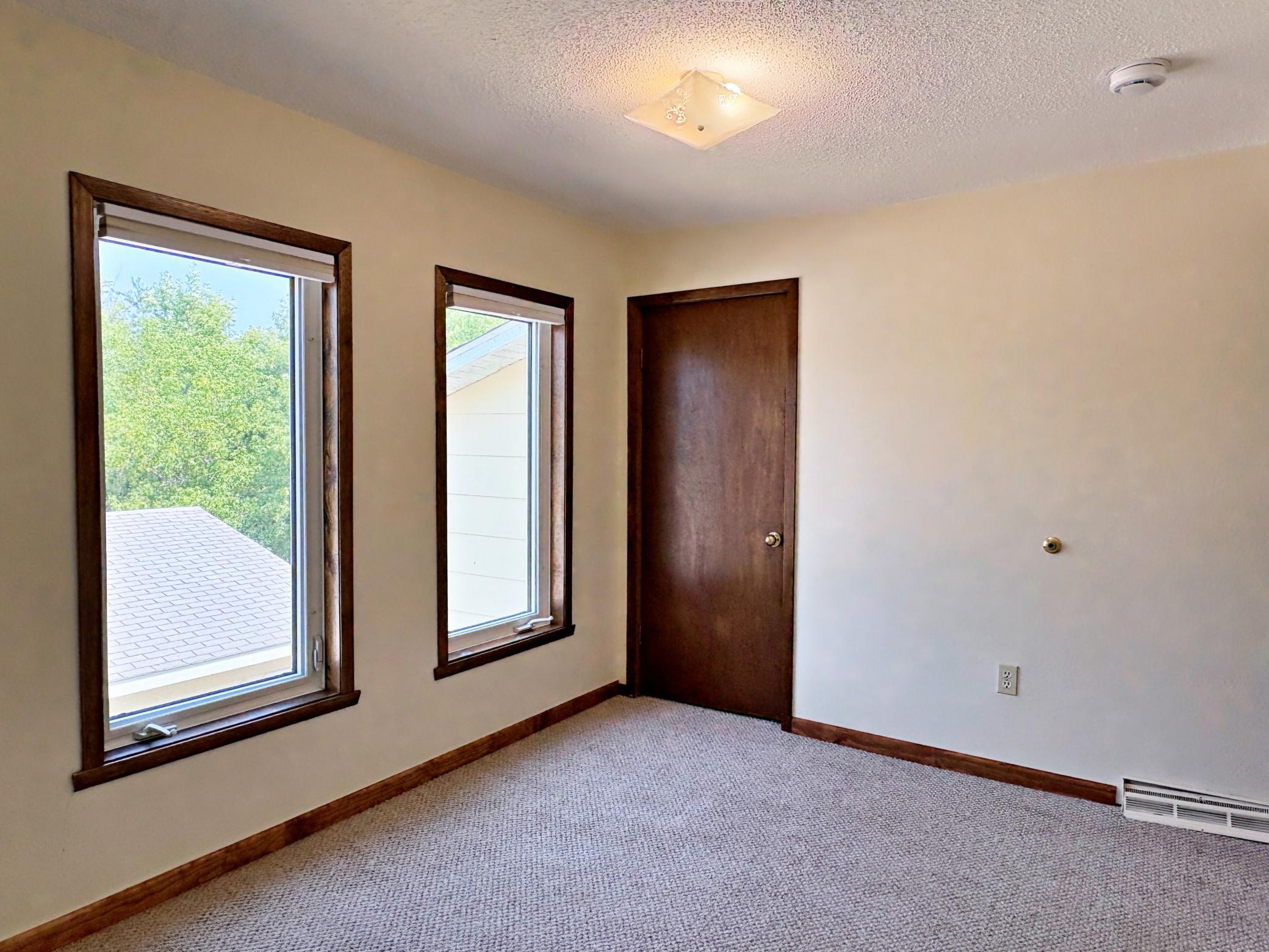 400 Riverside Avenue Property Photo 13