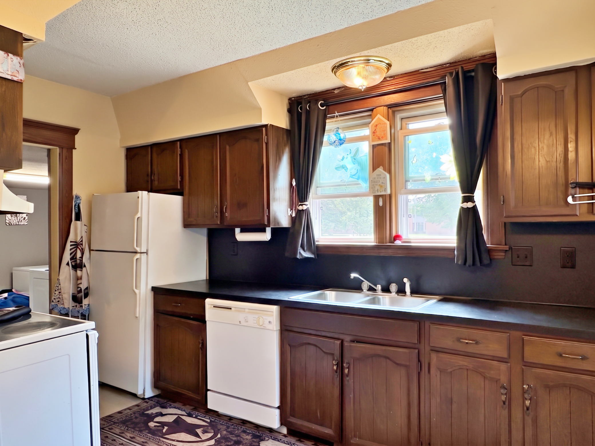 400 Riverside Avenue Property Photo 19