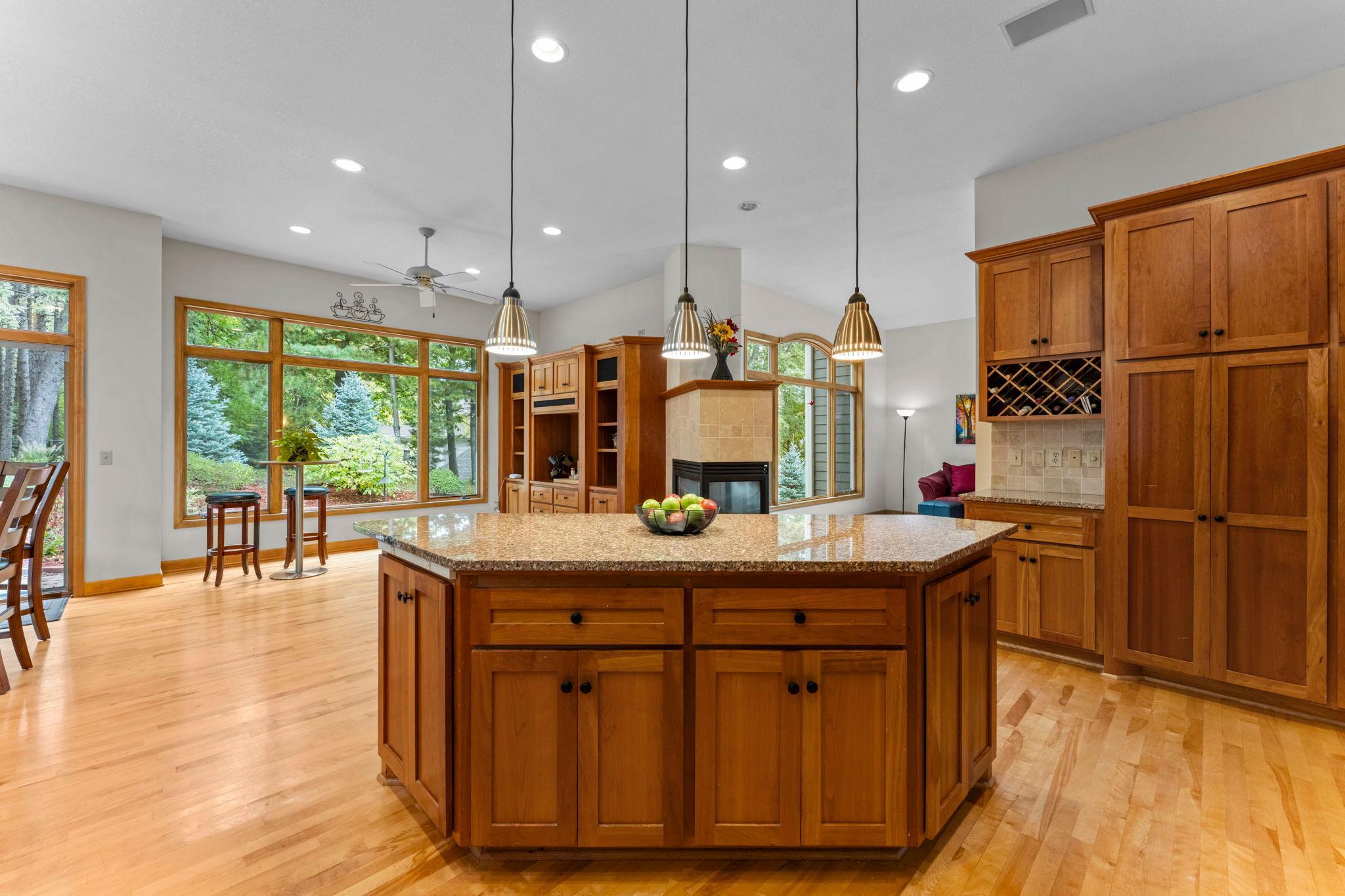 18004 Jacquard Path Property Photo 5