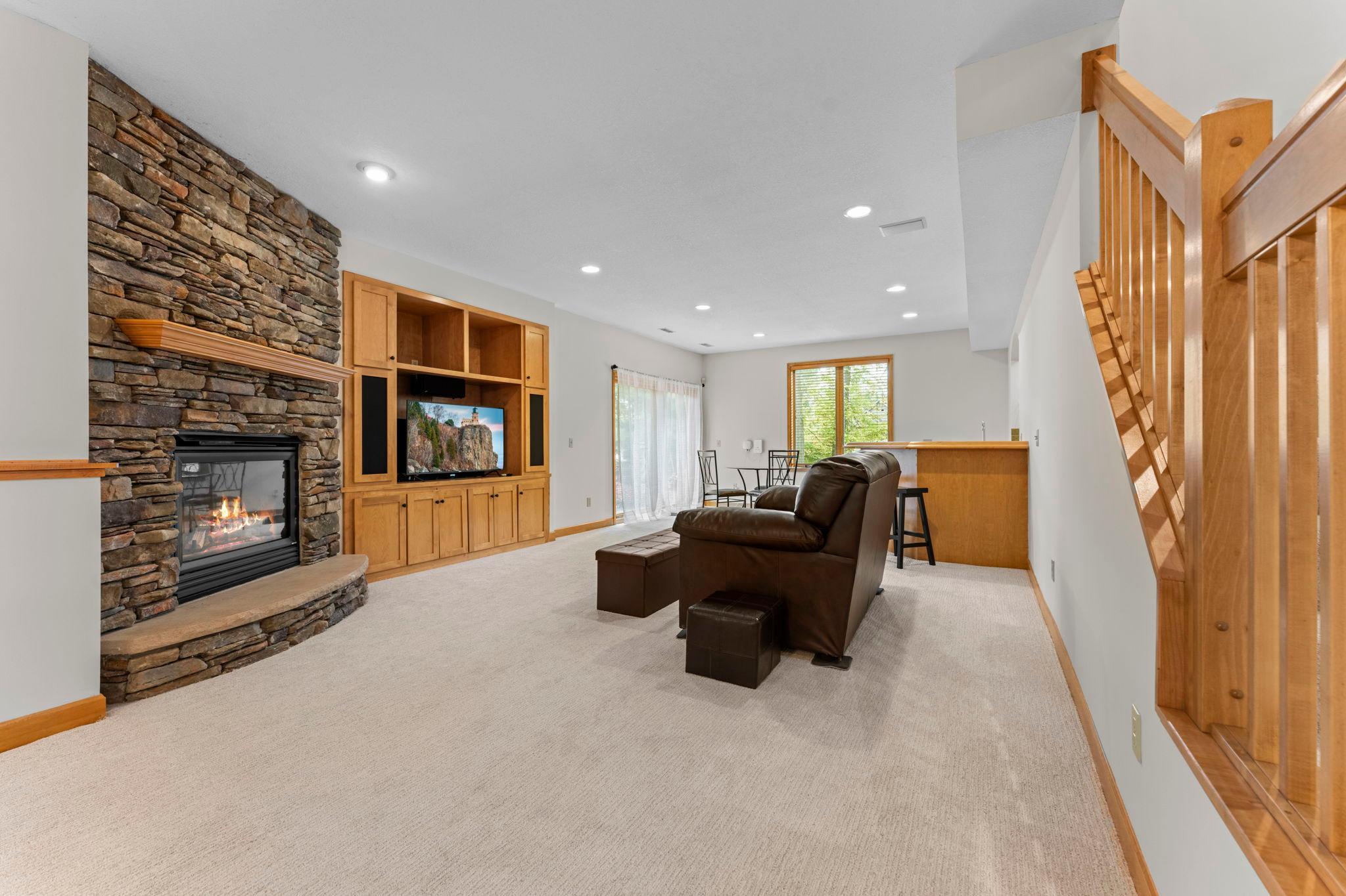 18004 Jacquard Path Property Photo 8