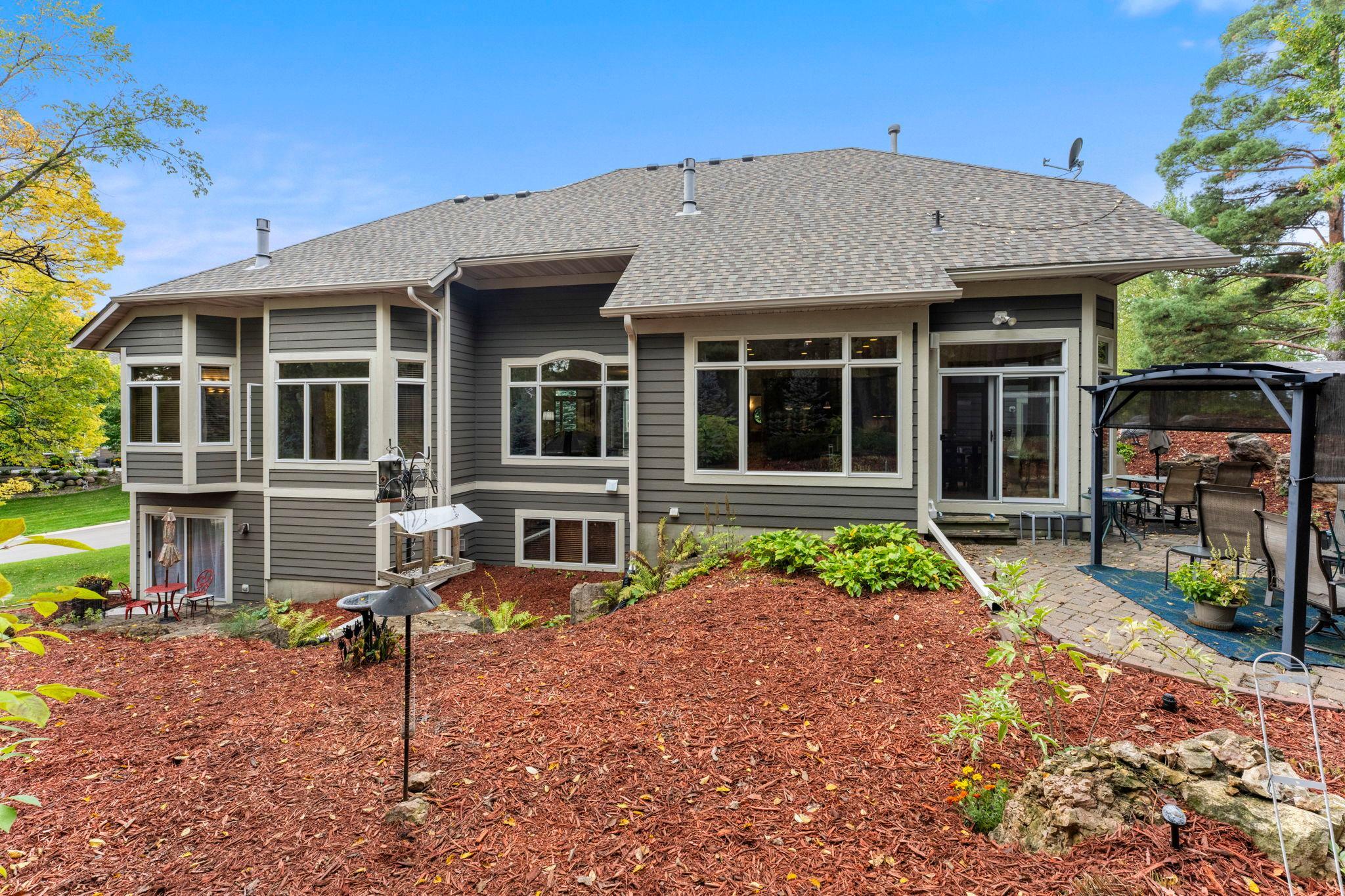 18004 Jacquard Path Property Photo 9