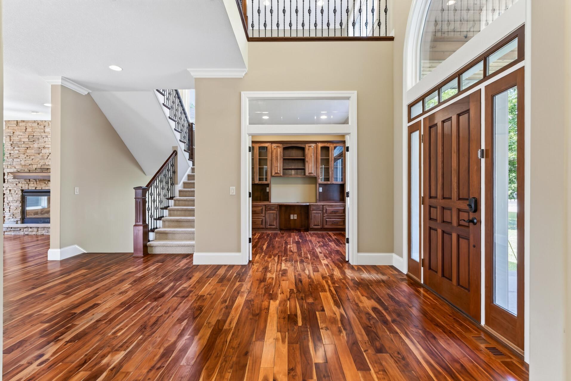 2635 Nathan Lane N Property Photo 12