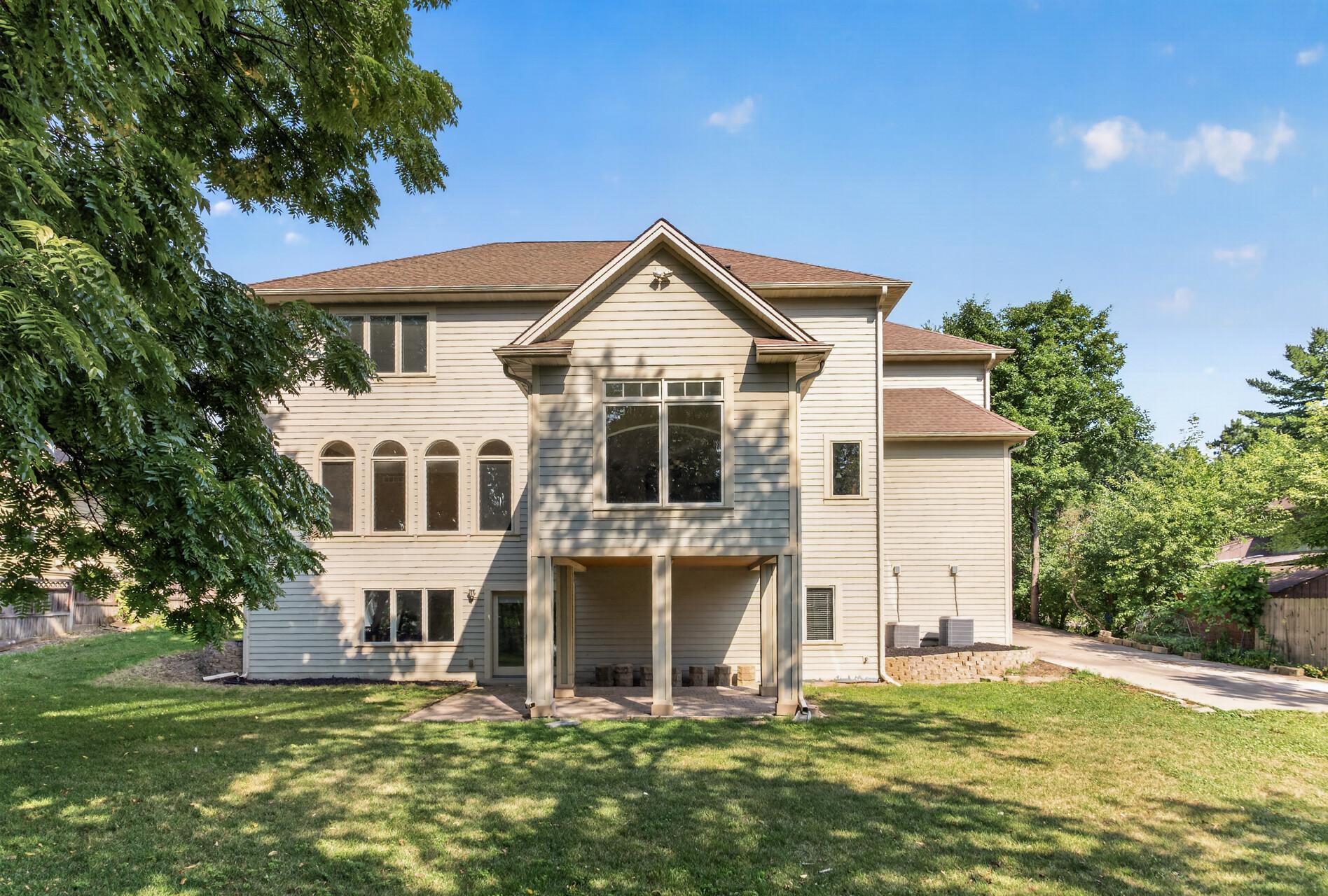 2635 Nathan Lane N Property Photo 20