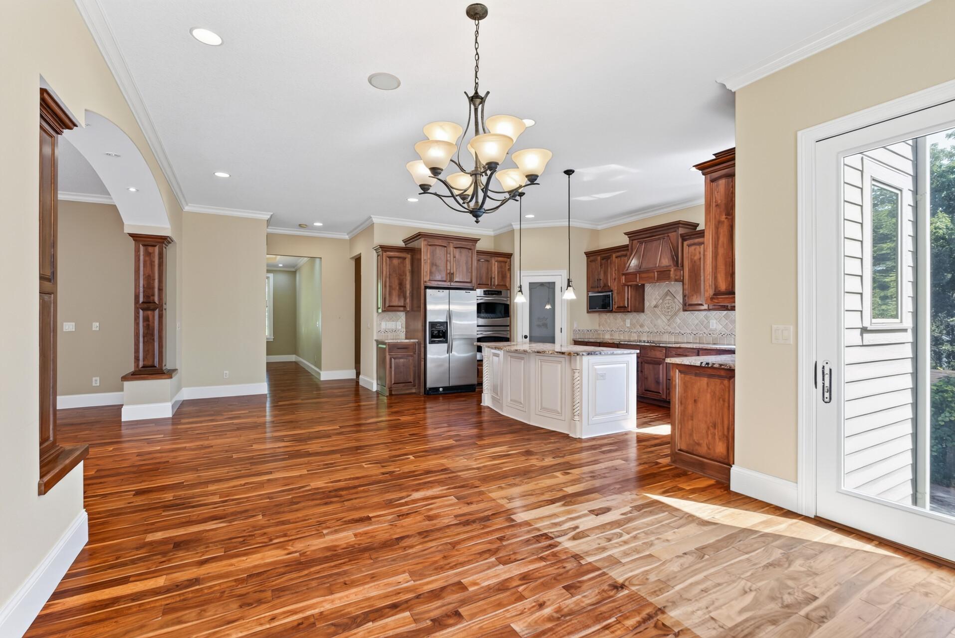 2635 Nathan Lane N Property Photo 33
