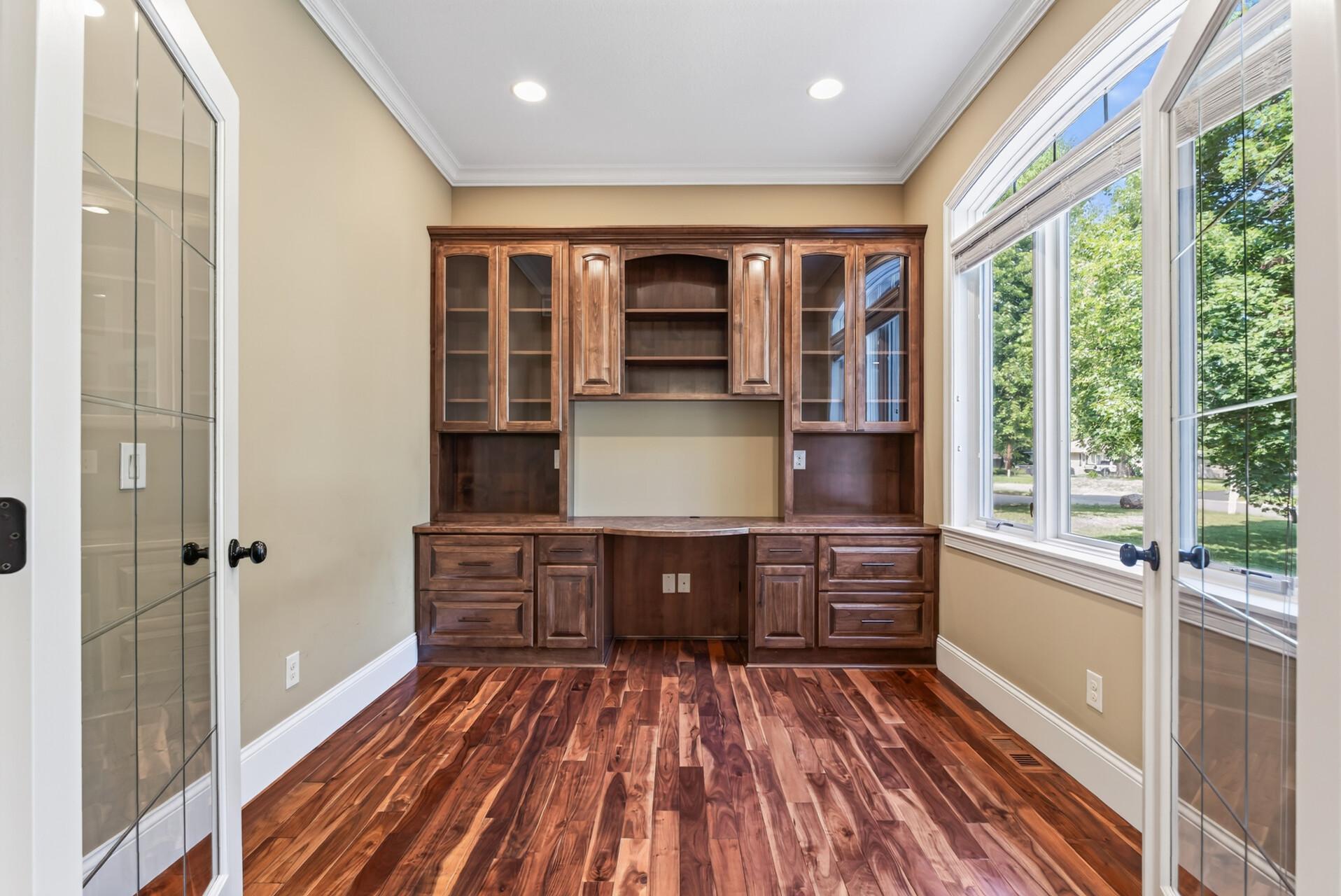 2635 Nathan Lane N Property Photo 39