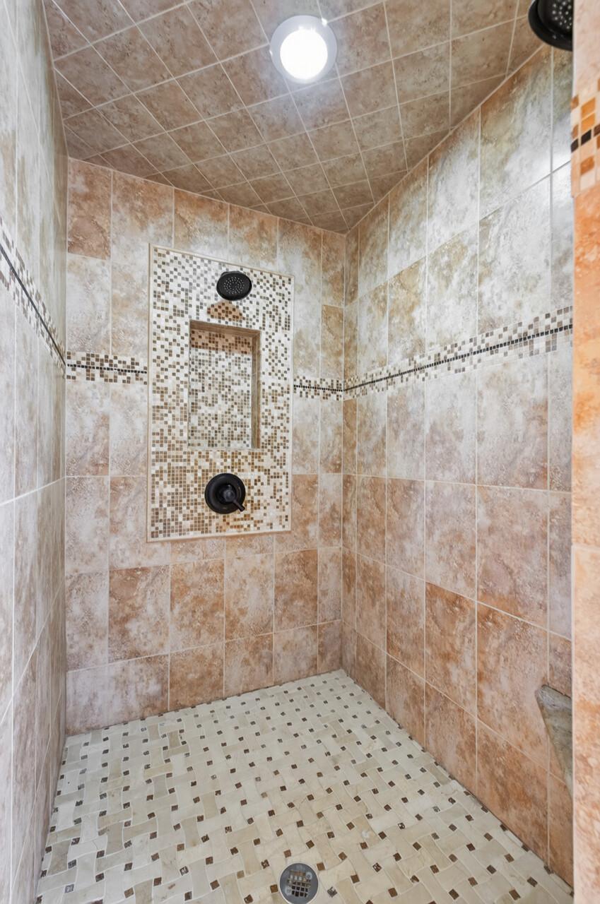 2635 Nathan Lane N Property Photo 52