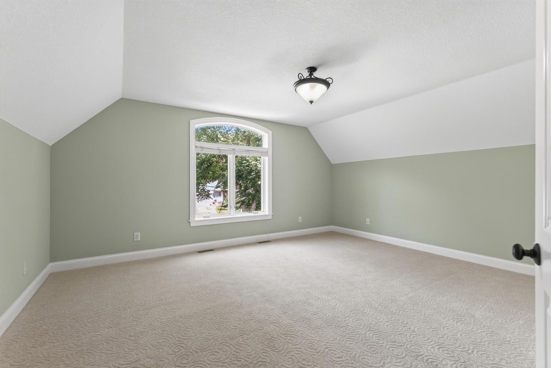 2635 Nathan Lane N Property Photo 58