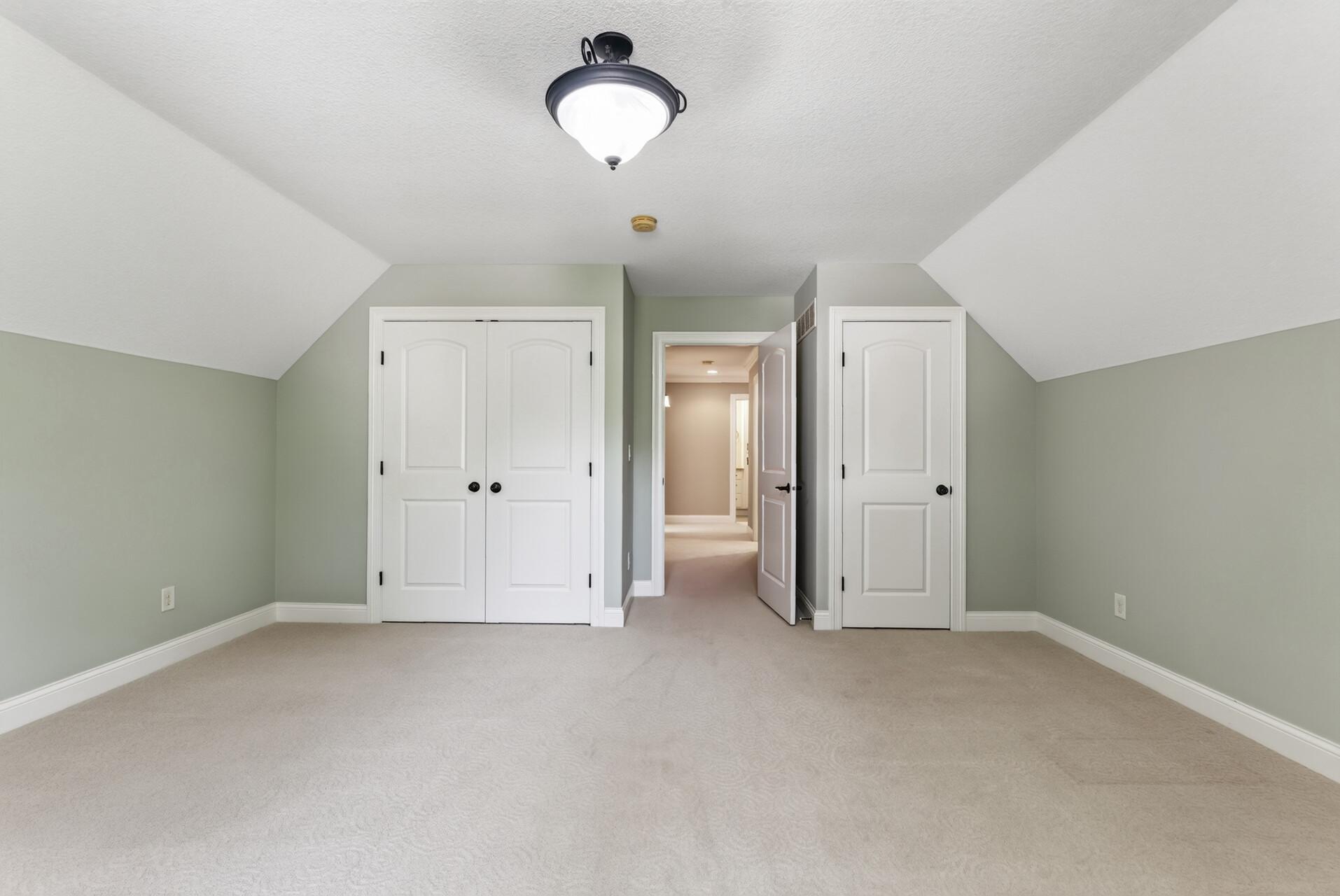 2635 Nathan Lane N Property Photo 59