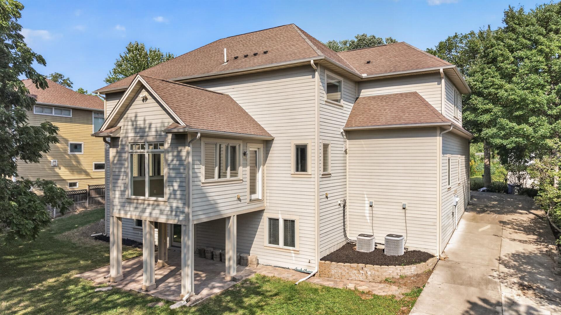 2635 Nathan Lane N Property Photo 86