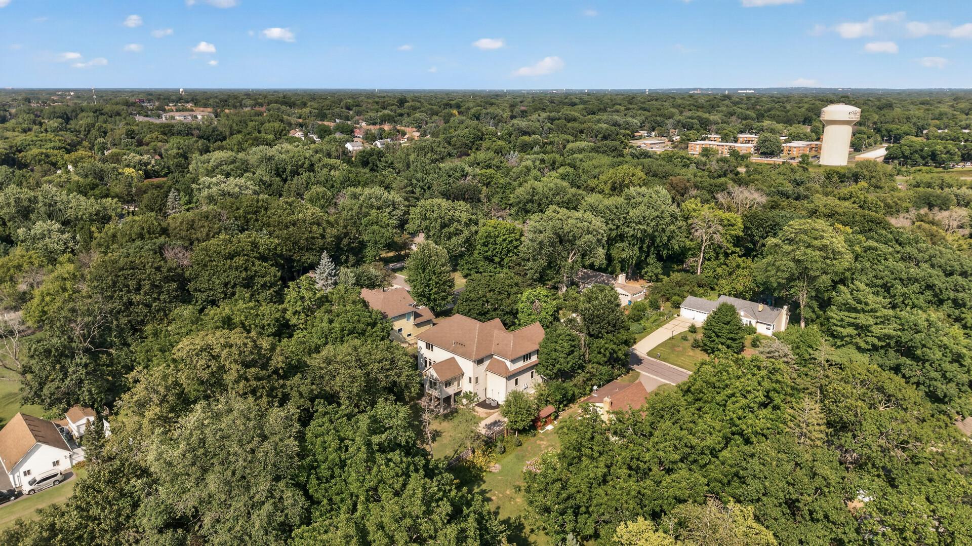 2635 Nathan Lane N Property Photo 87