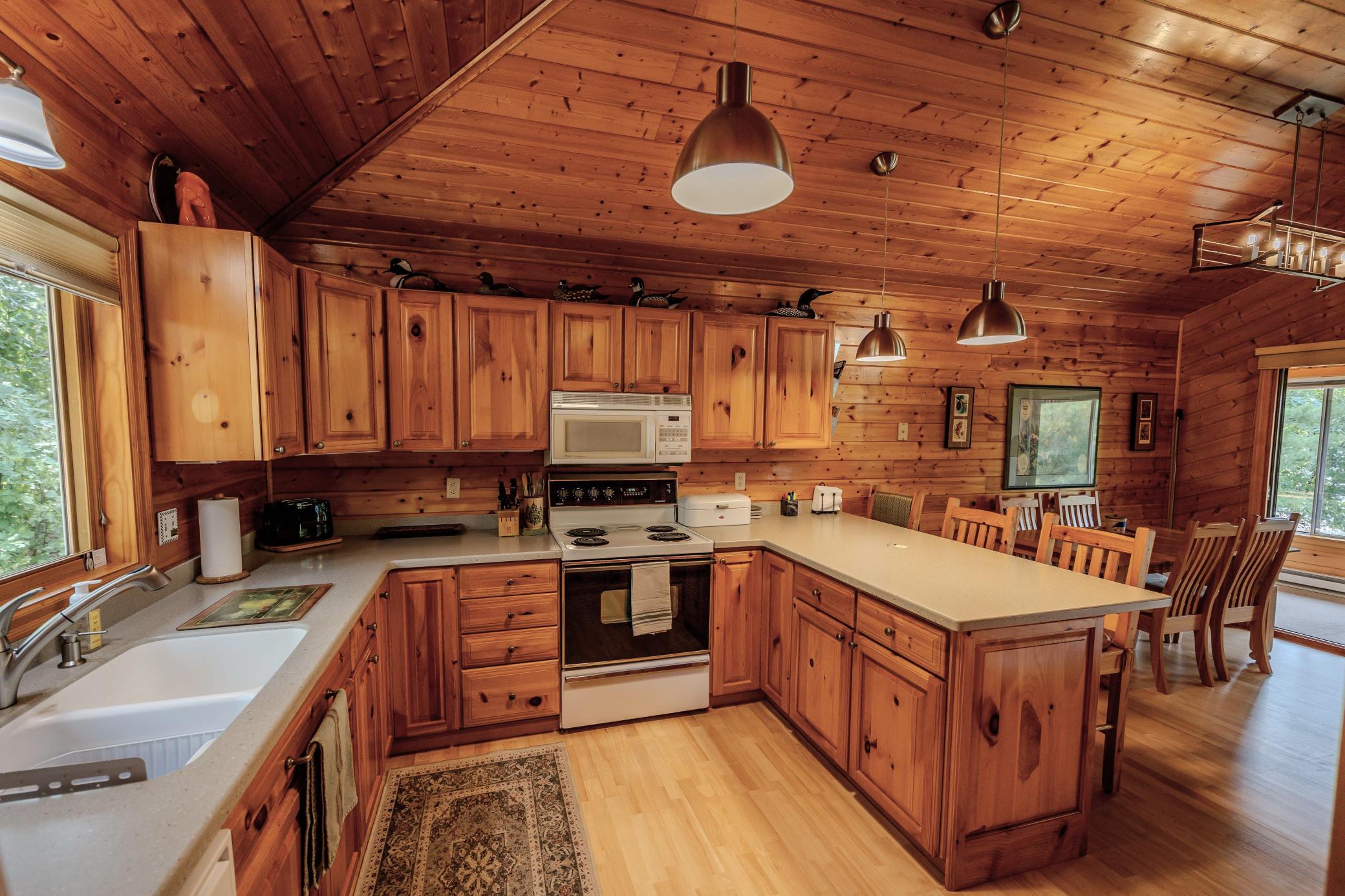 19400 Edelweiss Drive Property Photo 7